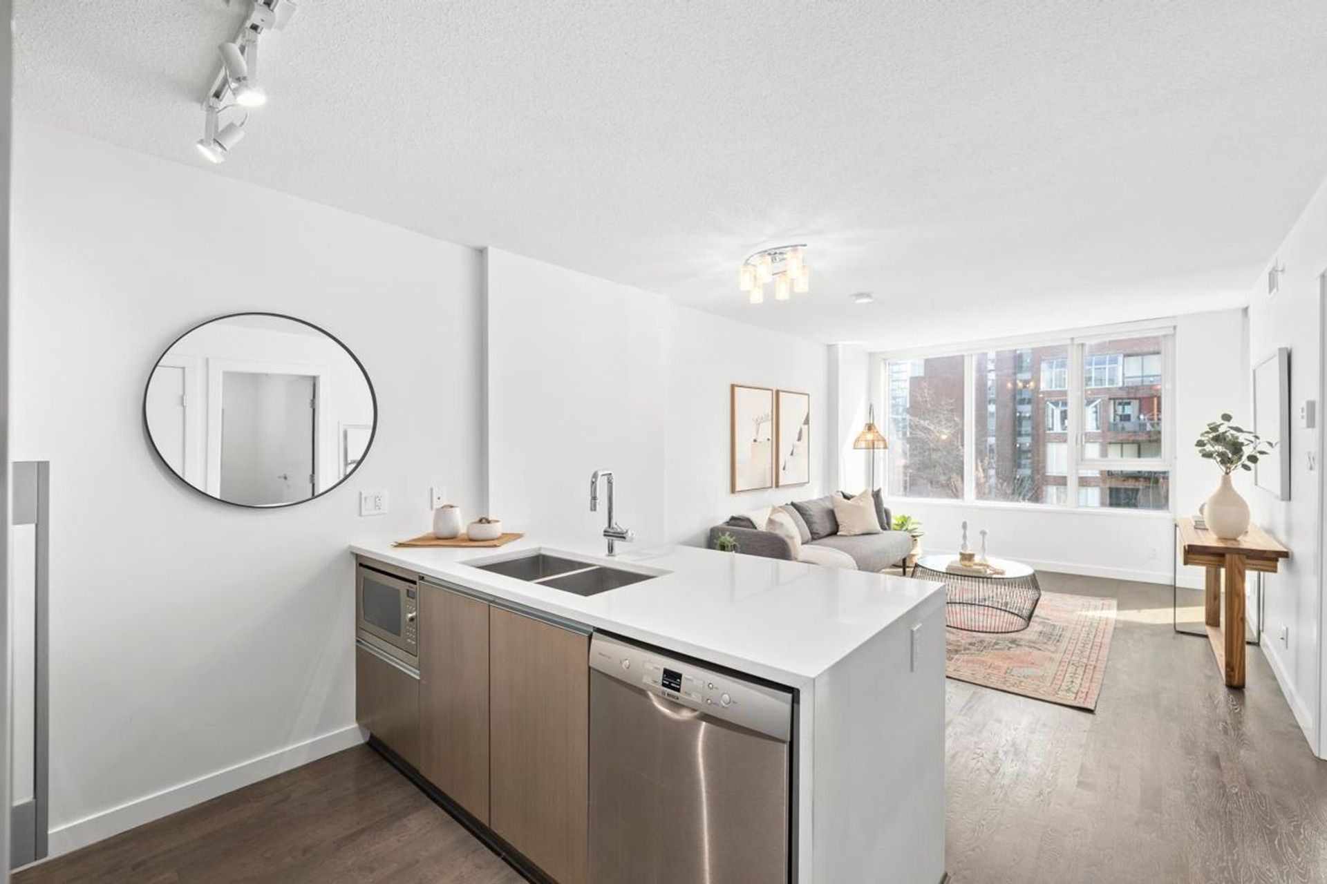 1009-harwood-street-west-end-vw-vancouver-west-10