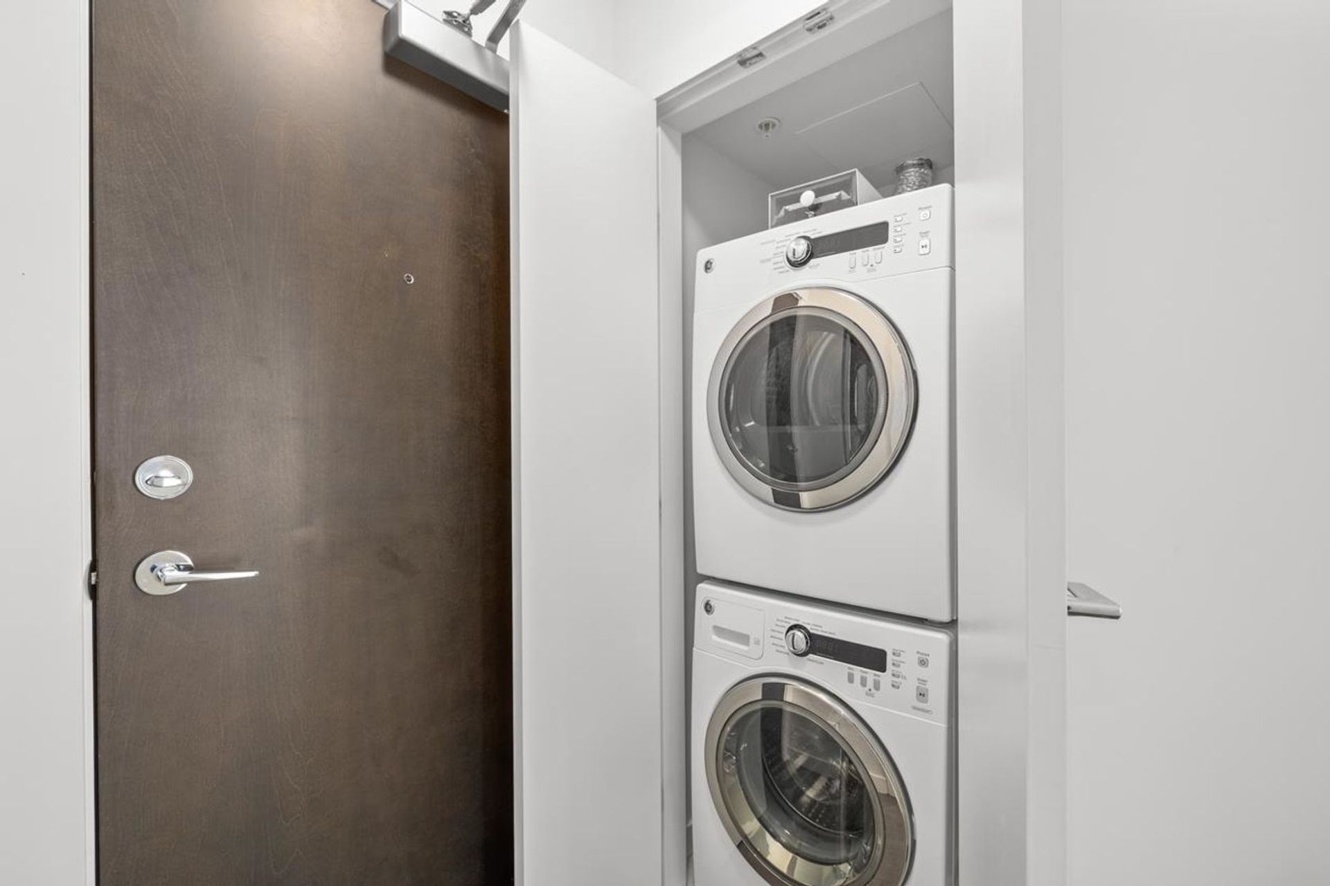 1009-harwood-street-west-end-vw-vancouver-west-18