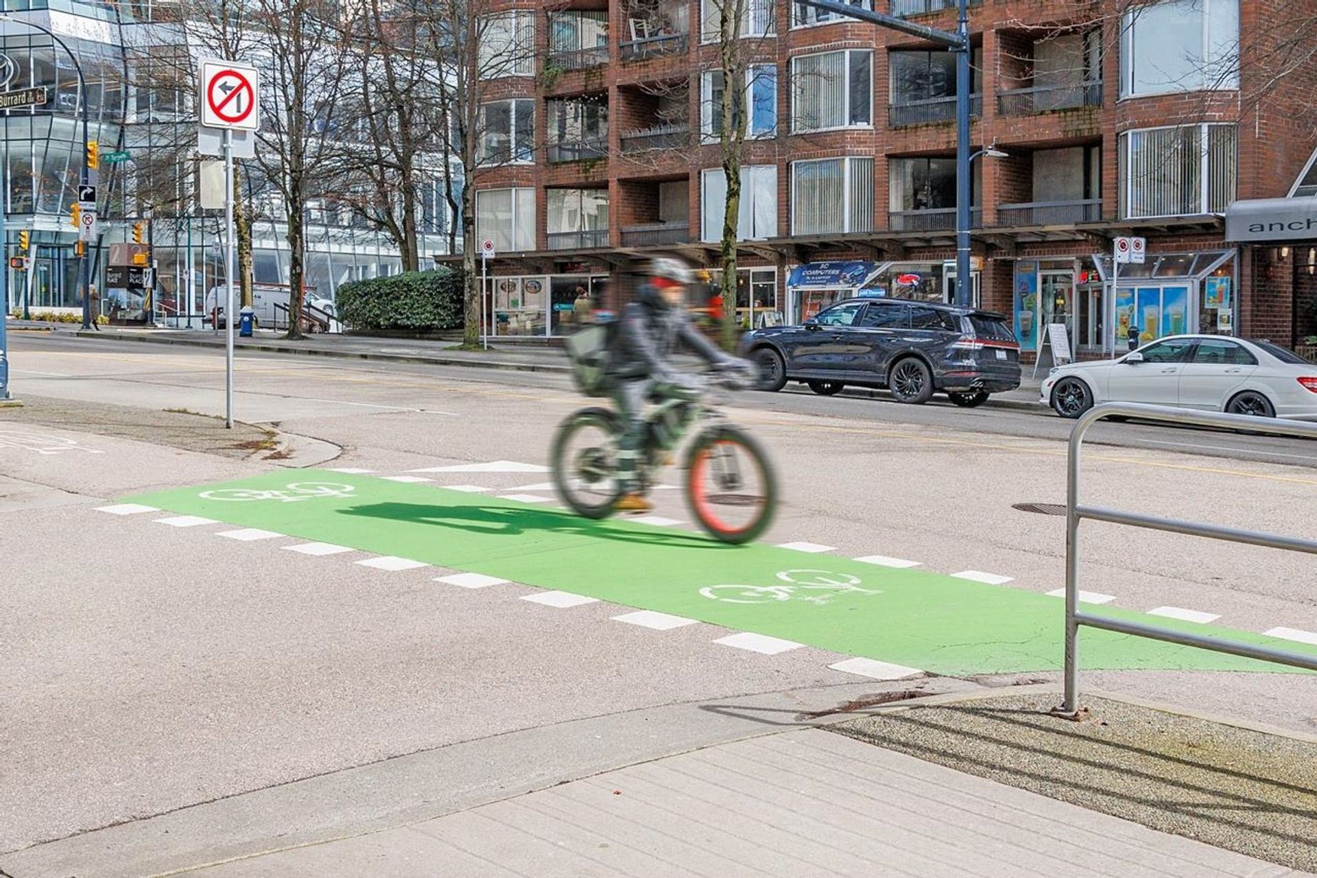 1009-harwood-street-west-end-vw-vancouver-west-32