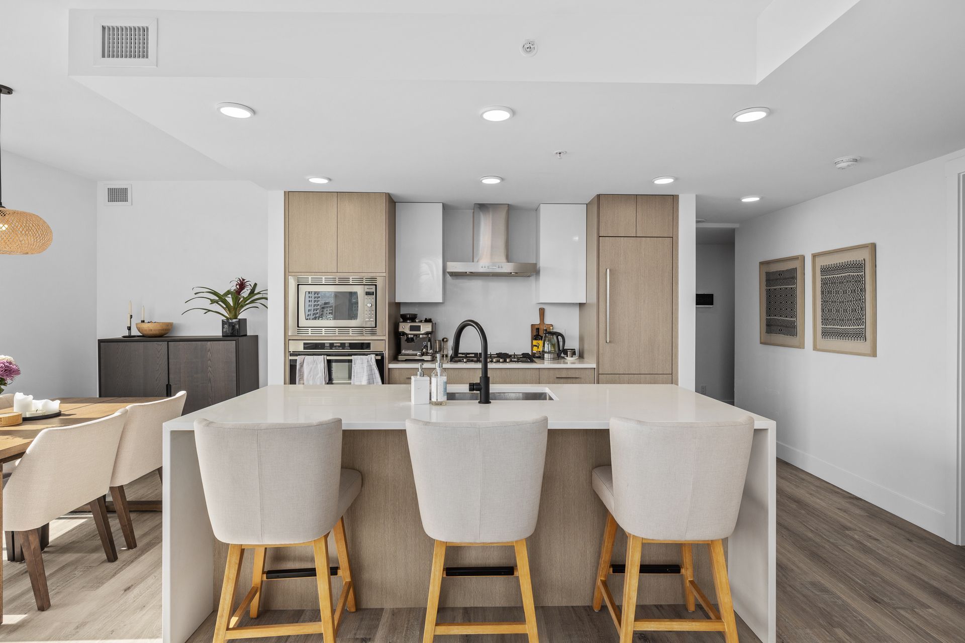 906 - 1588 Ellis Street, Kelowna North, Kelowna 2