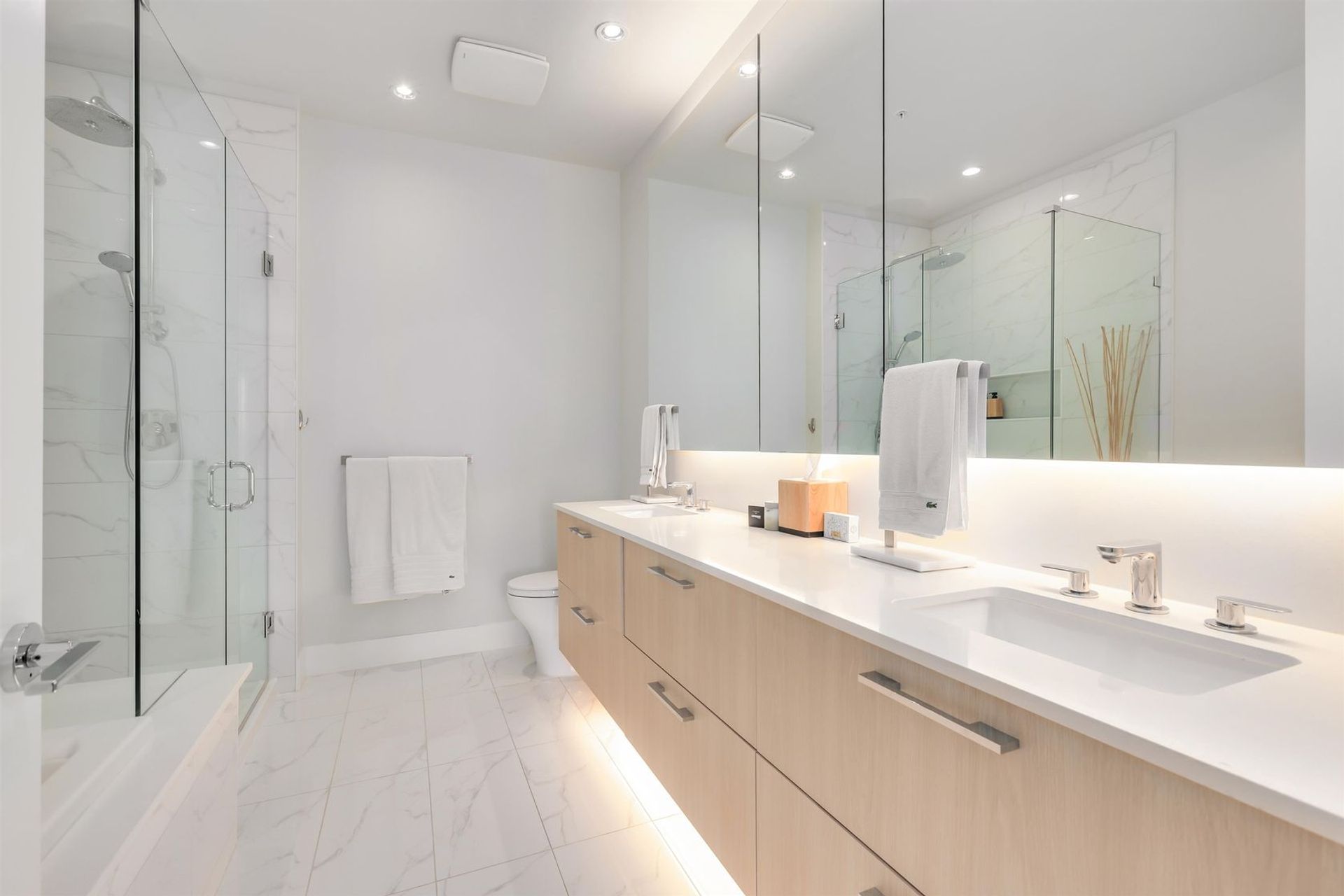 5535-admiral-way-neilsen-grove-ladner-15