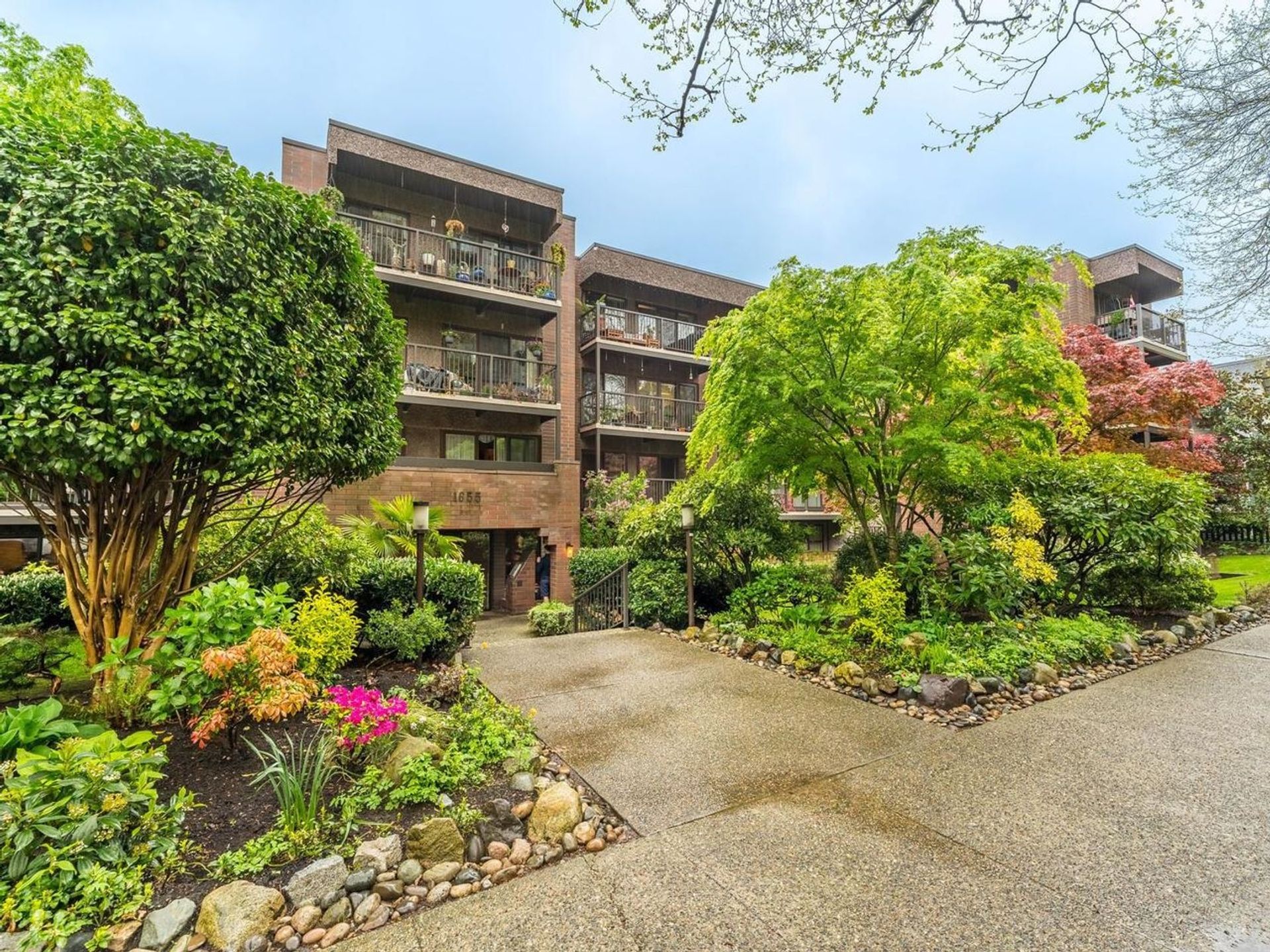 1655-nelson-street-west-end-vw-vancouver-west-24