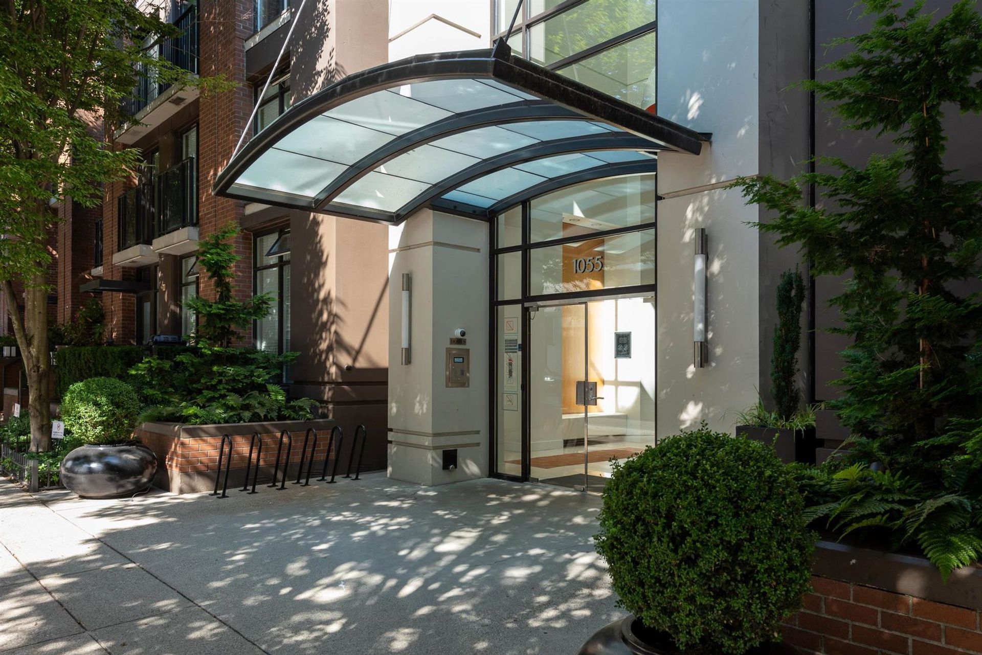 1055-homer-street-yaletown-vancouver-west-08