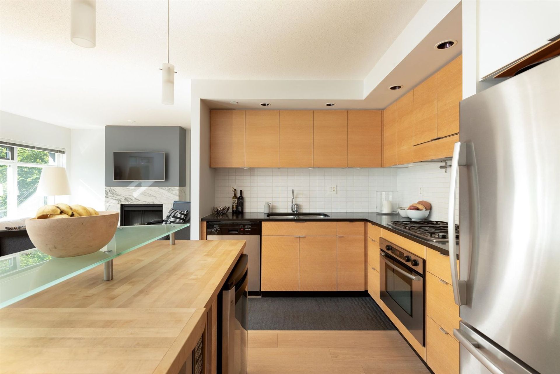 1055-homer-street-yaletown-vancouver-west-12