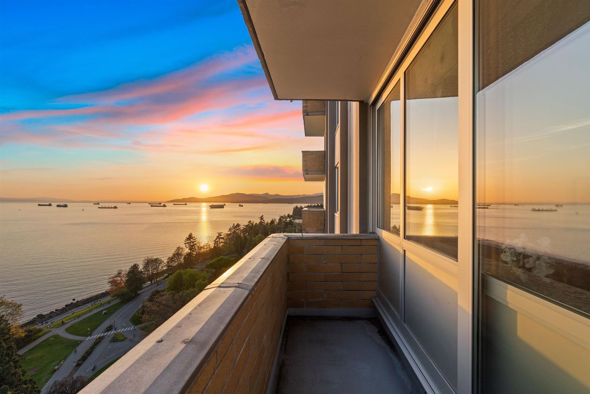 2055-pendrell-street-west-end-vw-vancouver-west-02