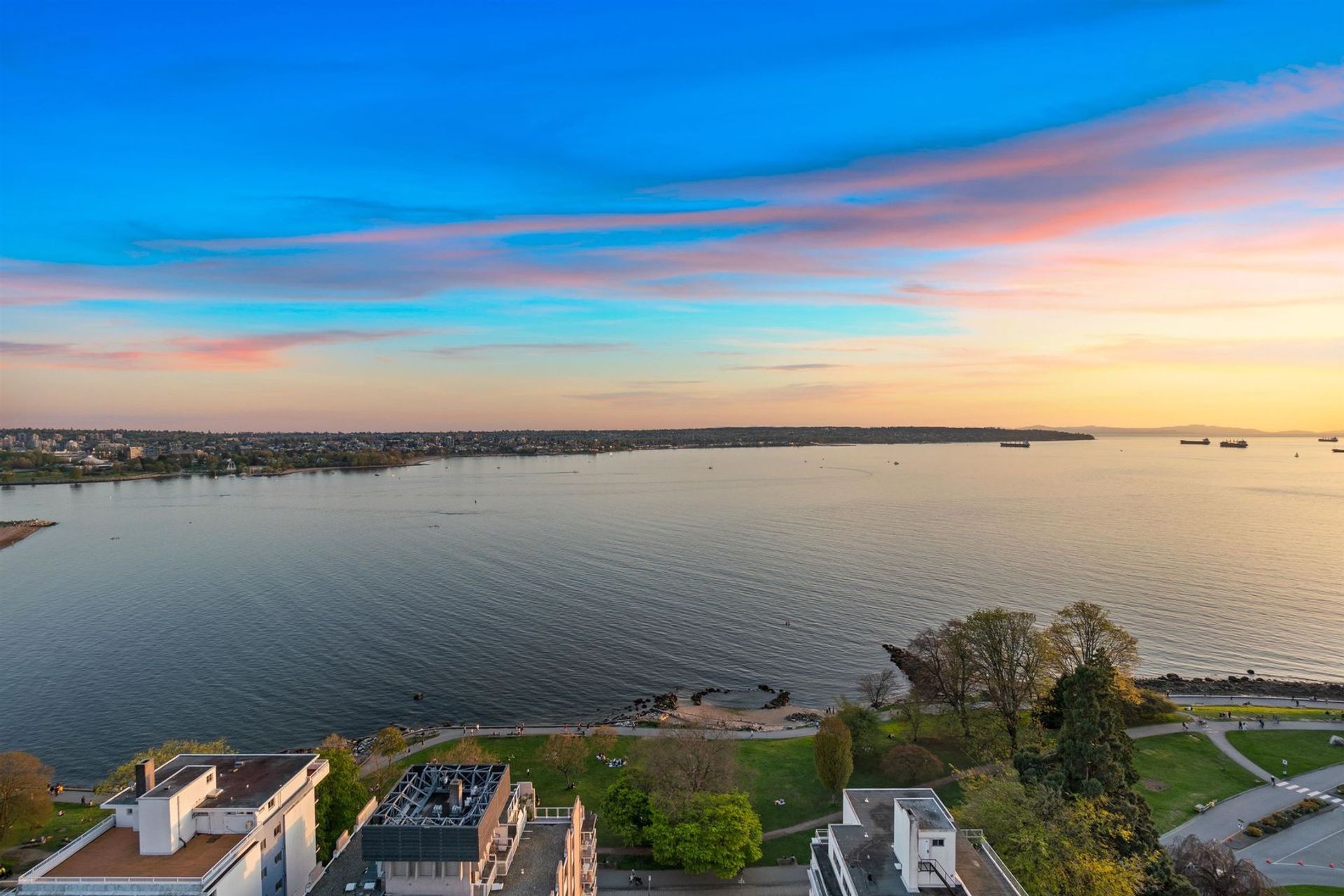 2055-pendrell-street-west-end-vw-vancouver-west-04