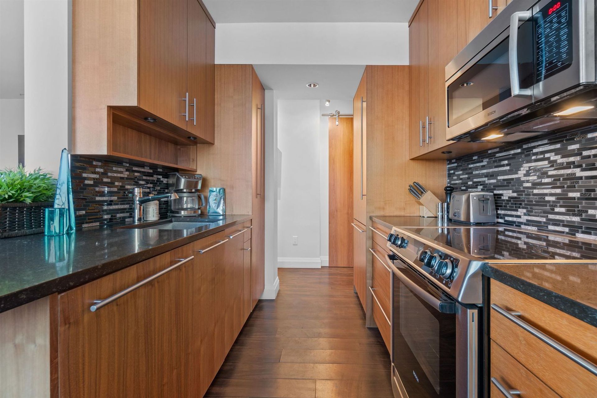 2055-pendrell-street-west-end-vw-vancouver-west-19