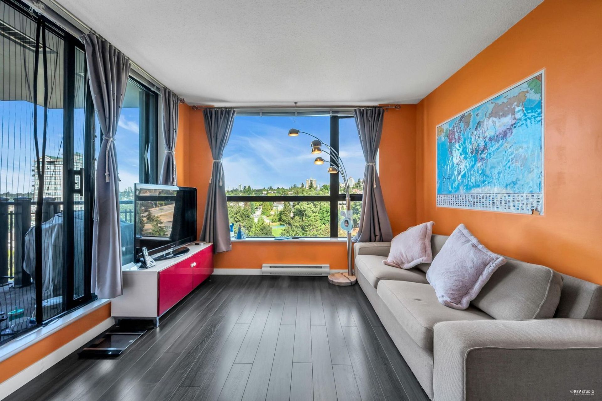 814-royal-avenue-downtown-nw-new-westminster-05