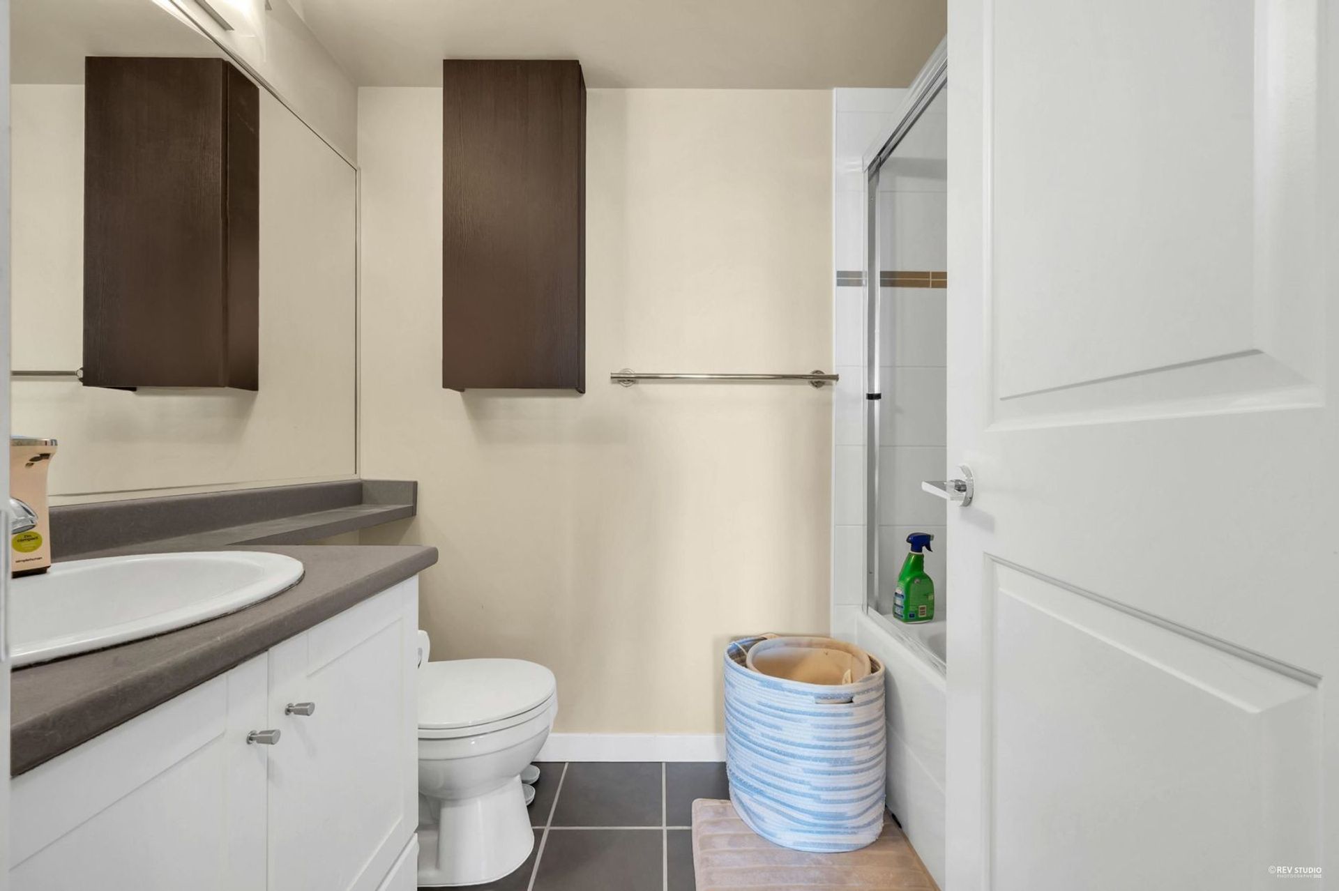 814-royal-avenue-downtown-nw-new-westminster-18