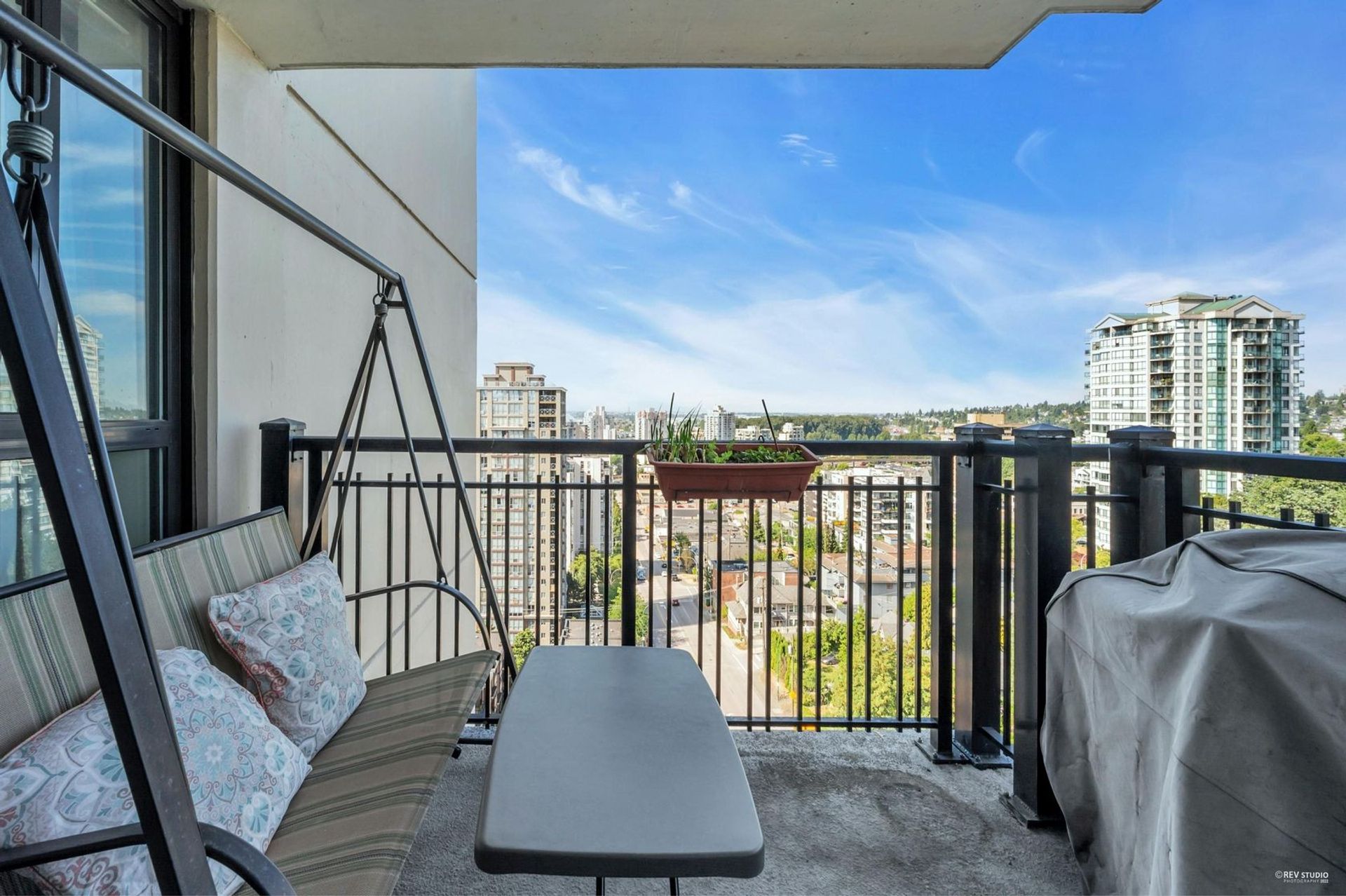 814-royal-avenue-downtown-nw-new-westminster-22