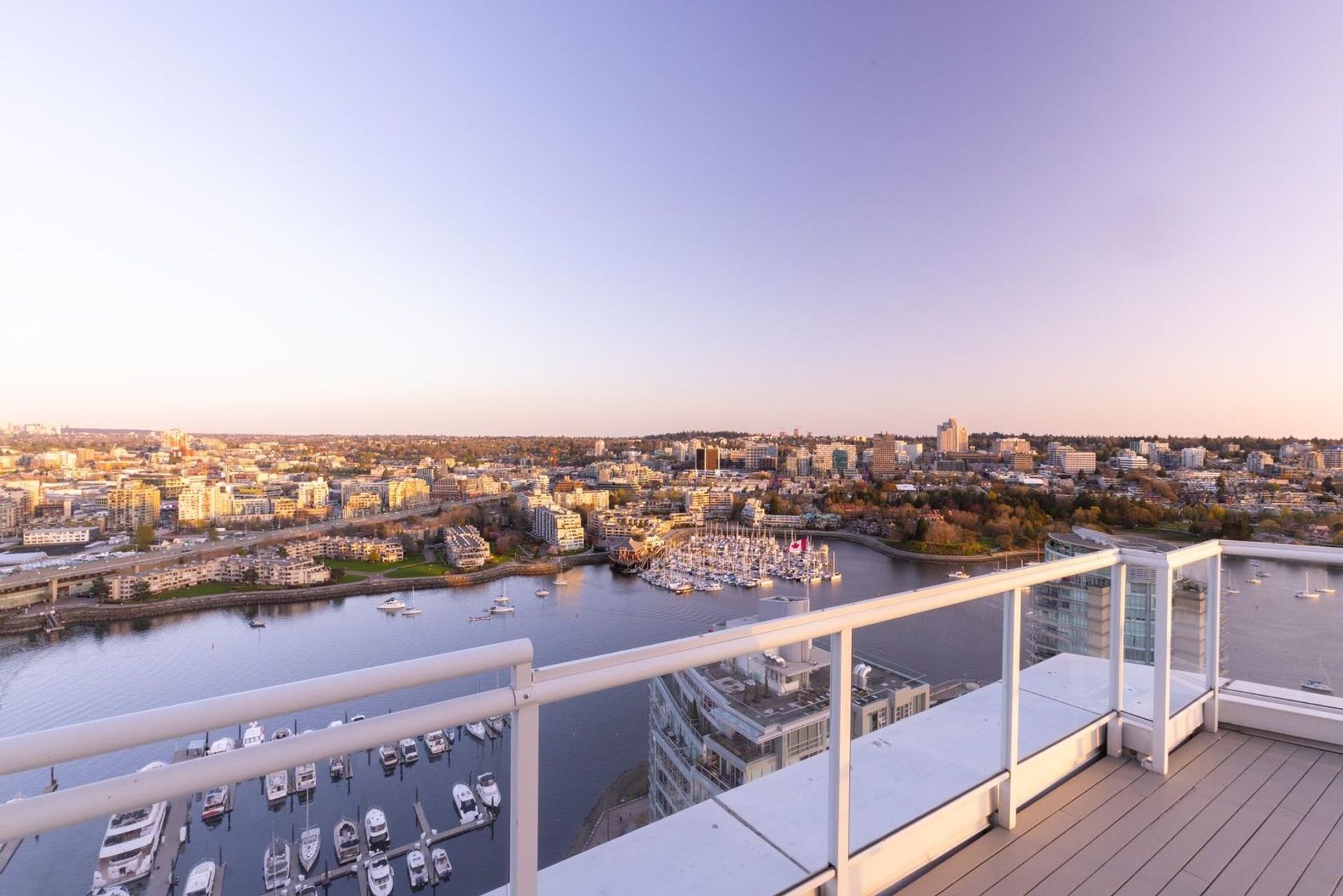 1201-marinaside-crescent-yaletown-vancouver-west-02