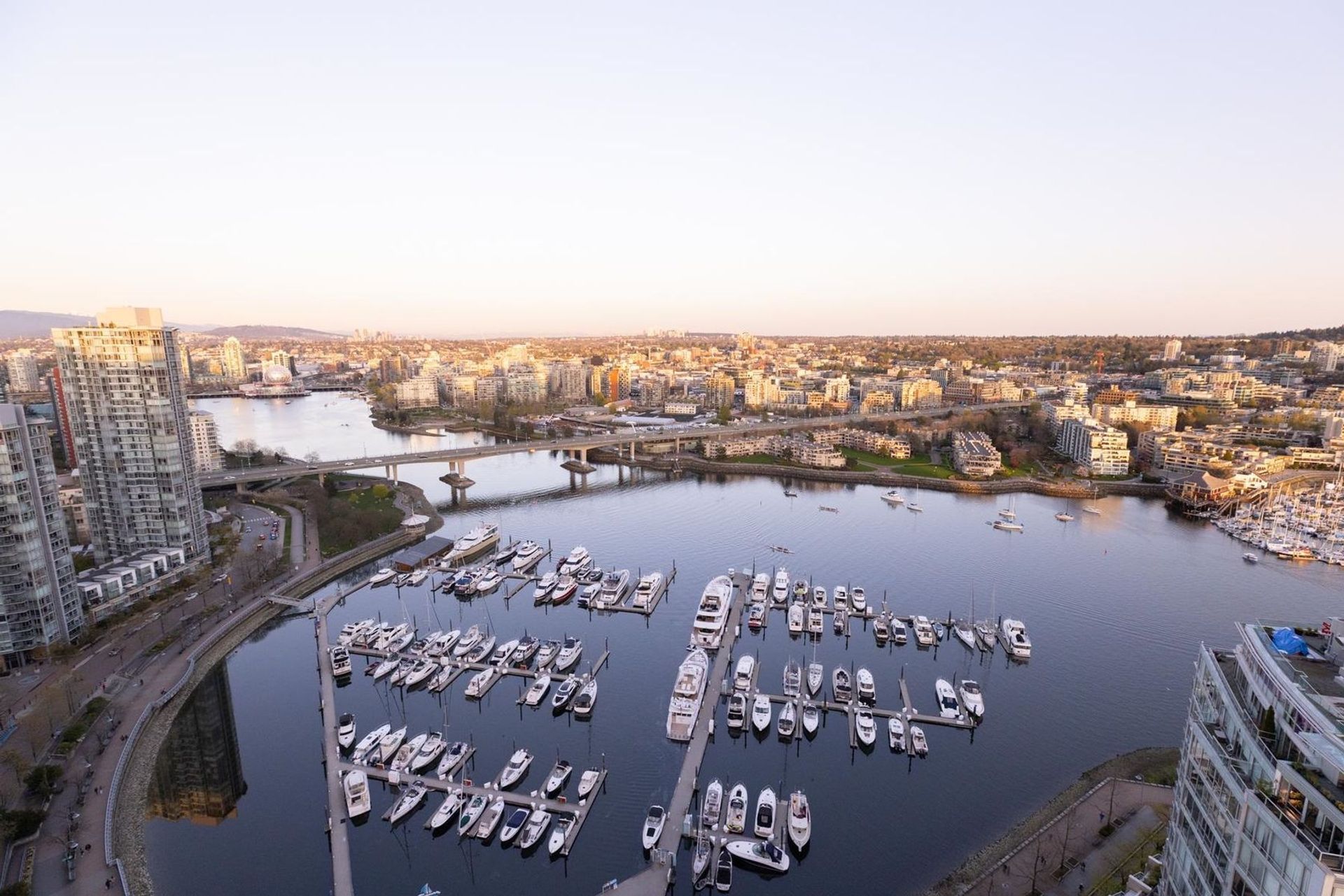 1201-marinaside-crescent-yaletown-vancouver-west-04