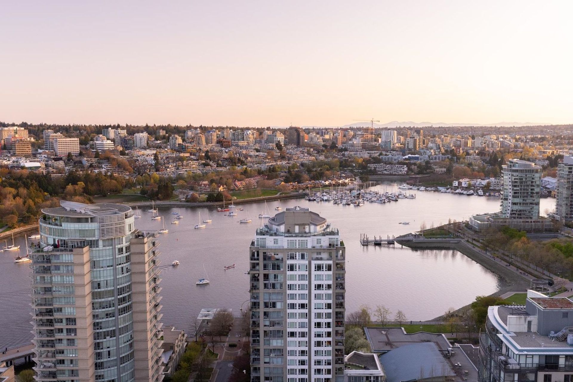 1201-marinaside-crescent-yaletown-vancouver-west-05