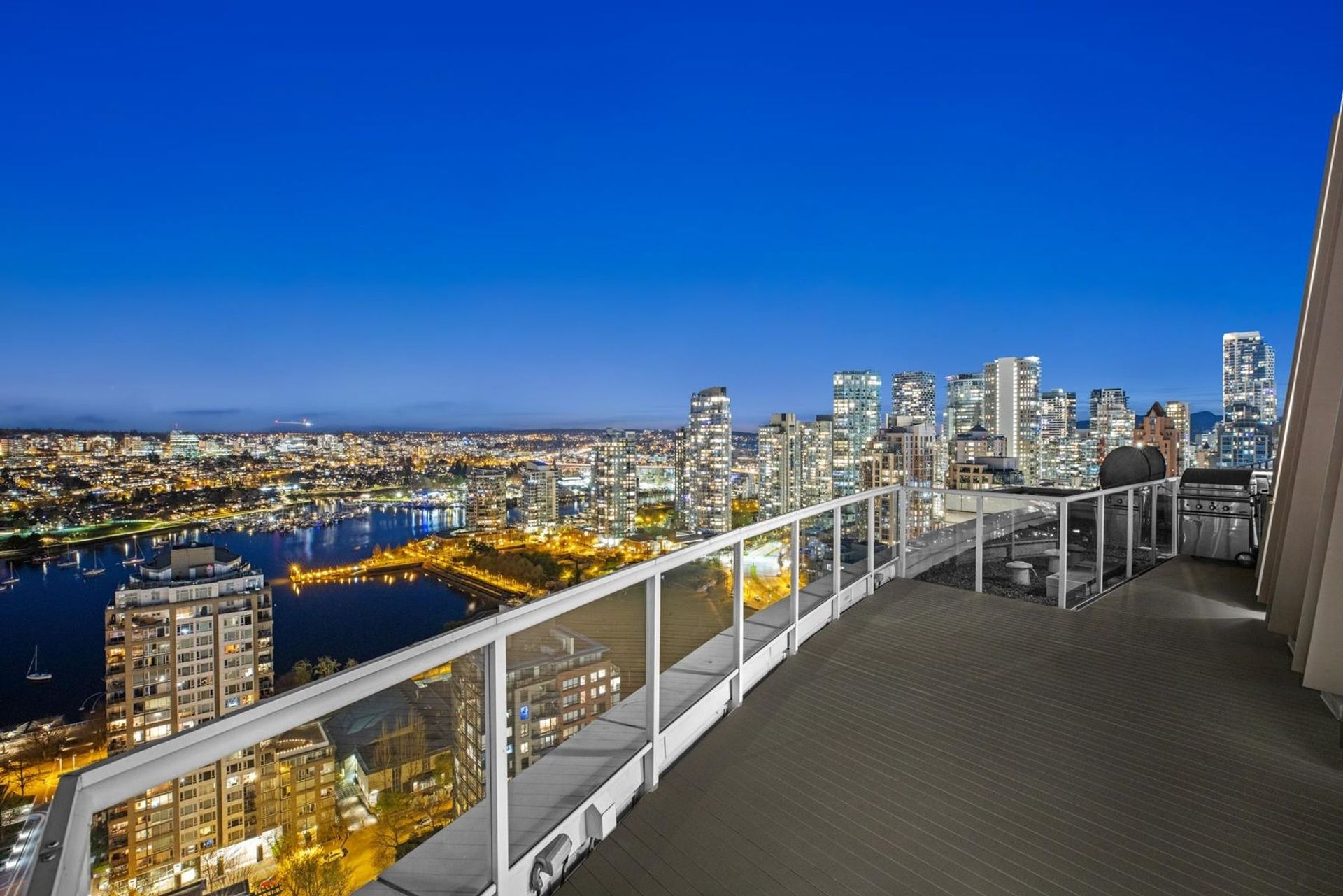 1201-marinaside-crescent-yaletown-vancouver-west-26