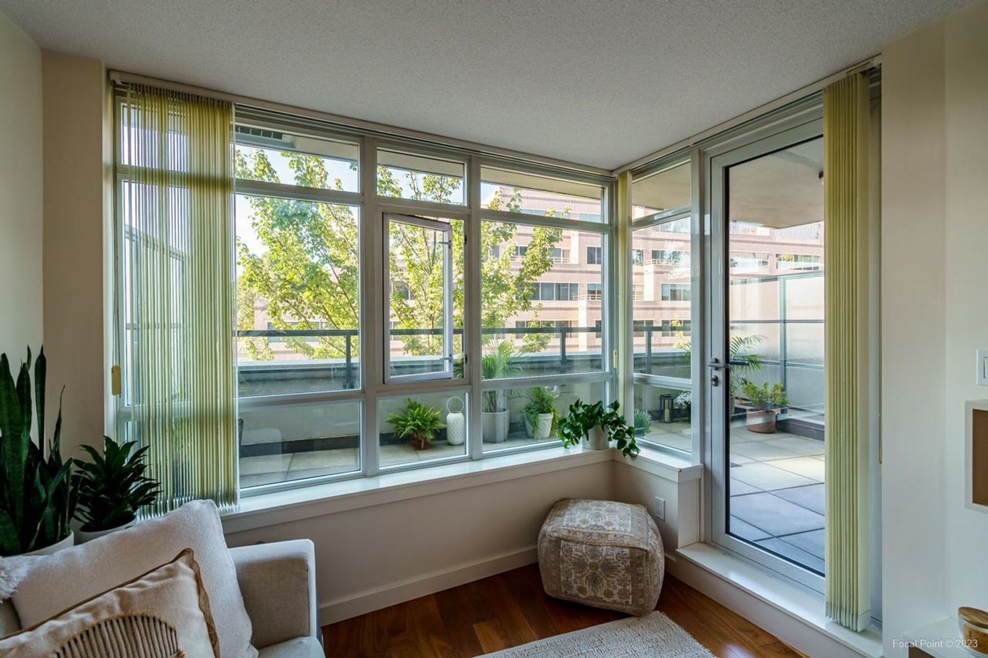 2080-w-broadway-kitsilano-vancouver-west-11