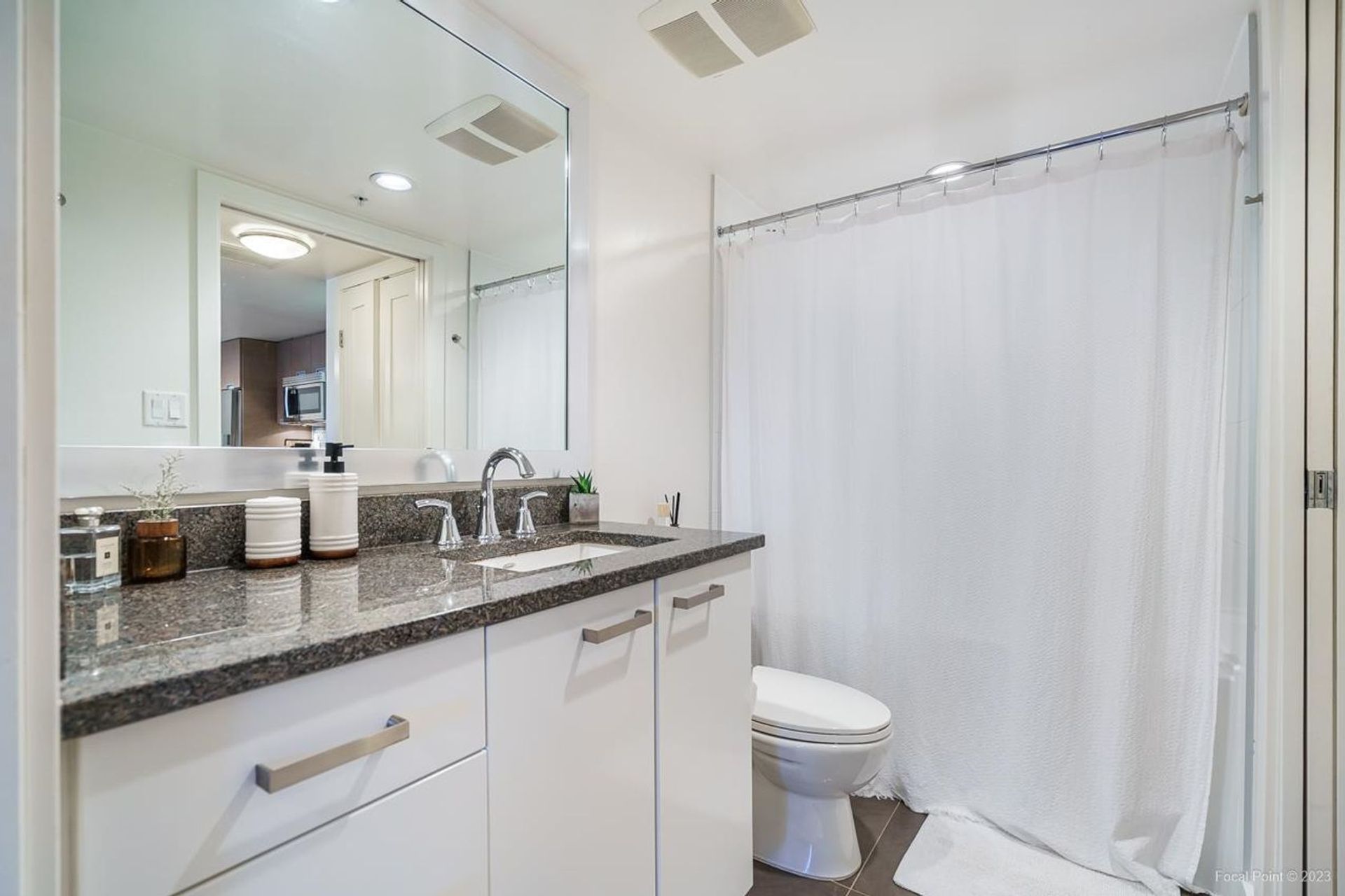 2080-w-broadway-kitsilano-vancouver-west-27