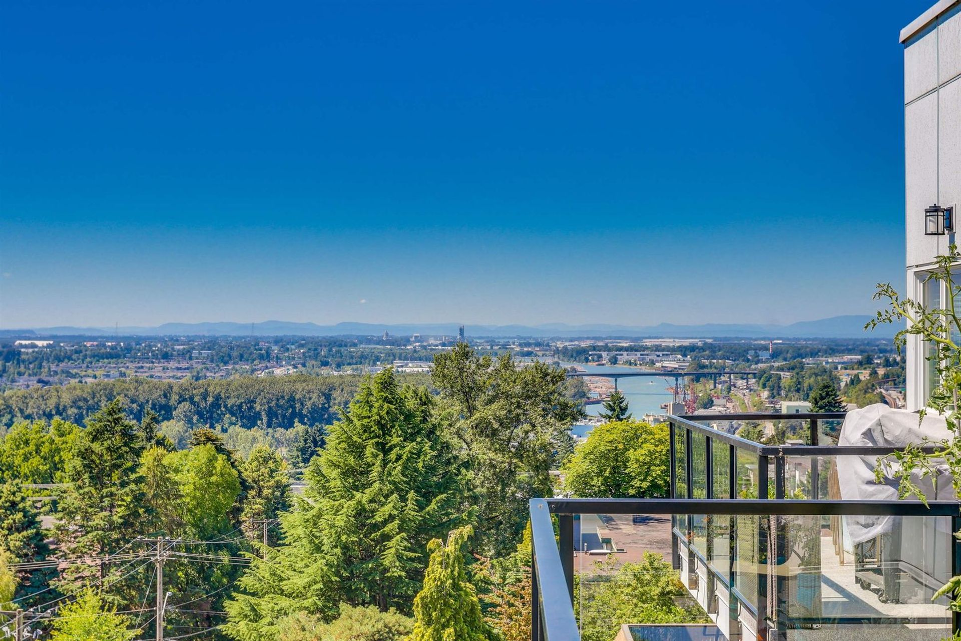 809-fourth-avenue-uptown-nw-new-westminster-02