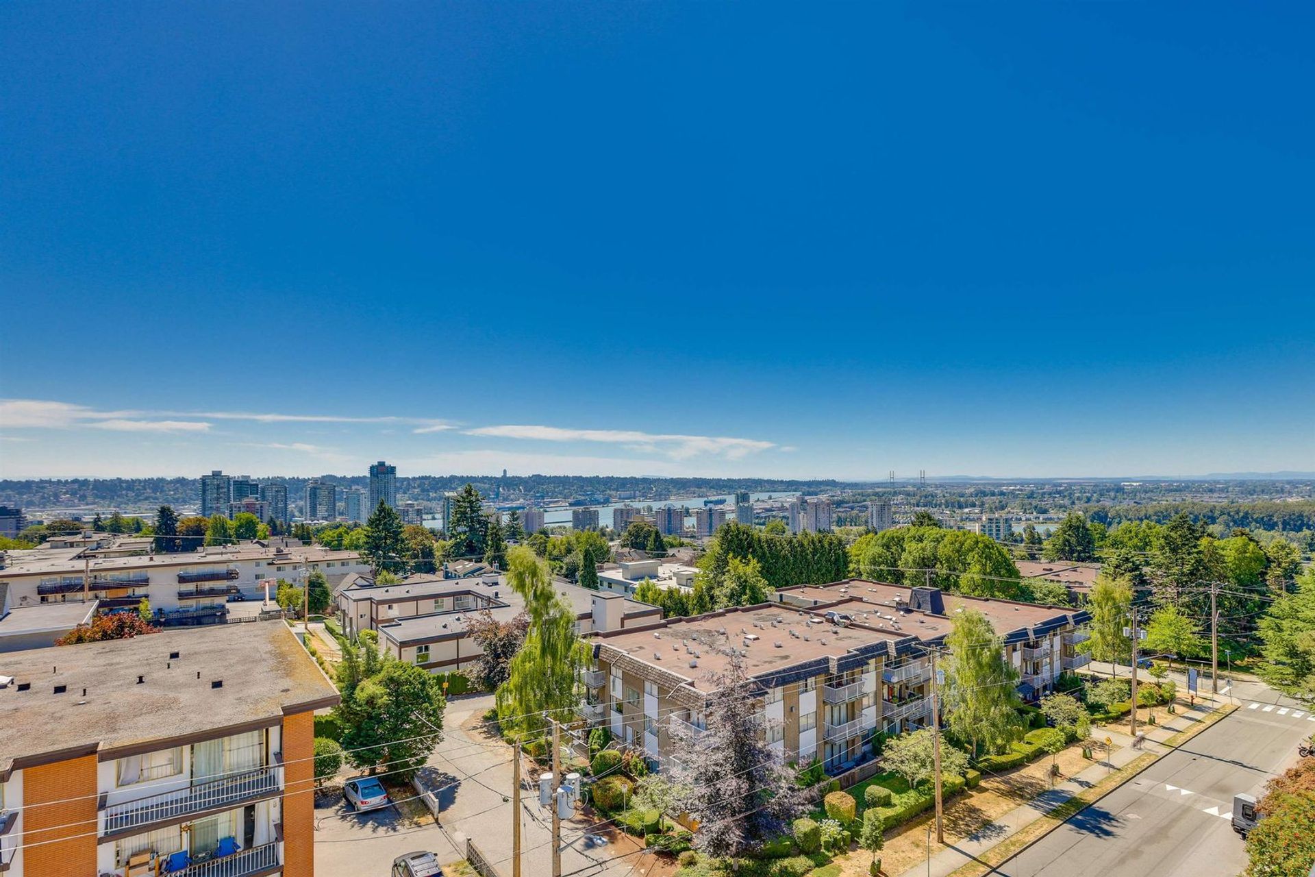 809-fourth-avenue-uptown-nw-new-westminster-04