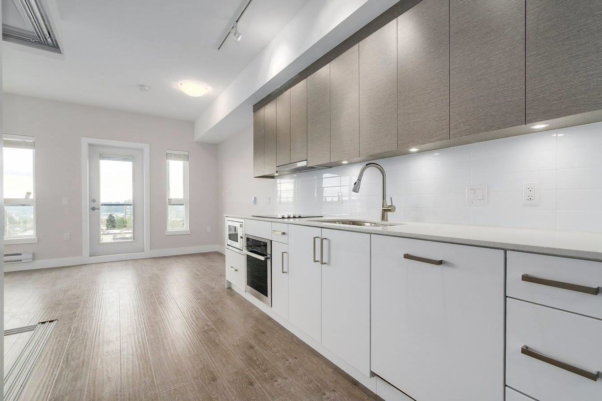 809-fourth-avenue-uptown-nw-new-westminster-07