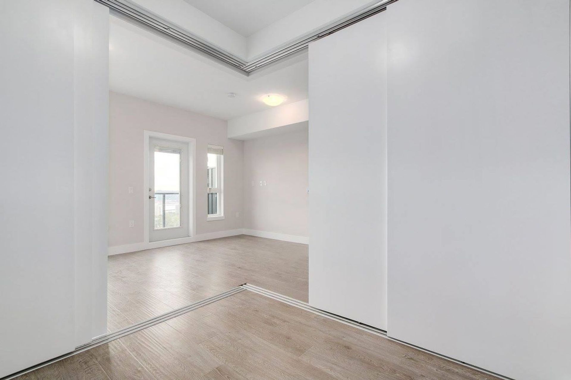 809-fourth-avenue-uptown-nw-new-westminster-13