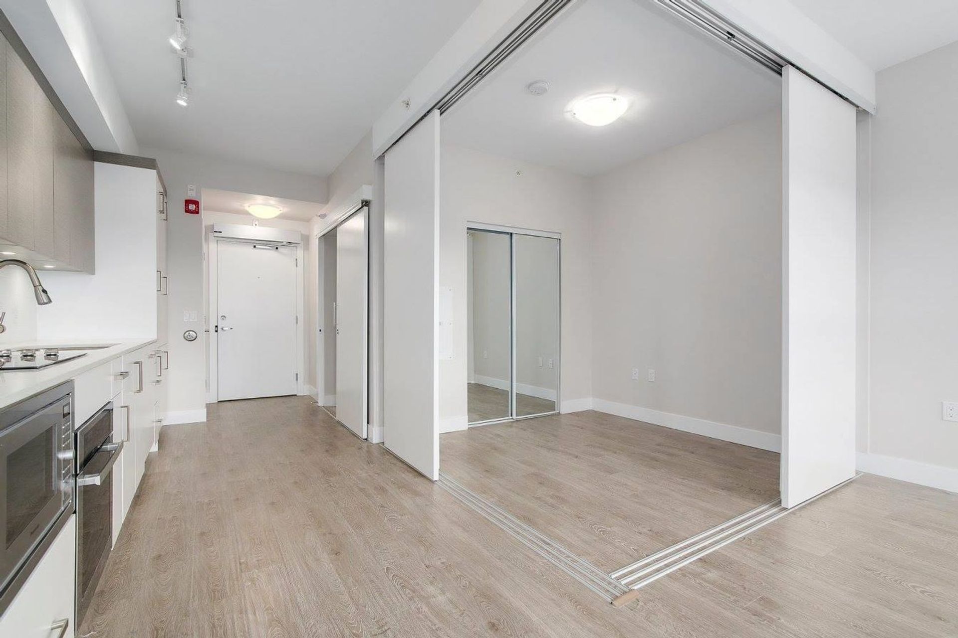 809-fourth-avenue-uptown-nw-new-westminster-14