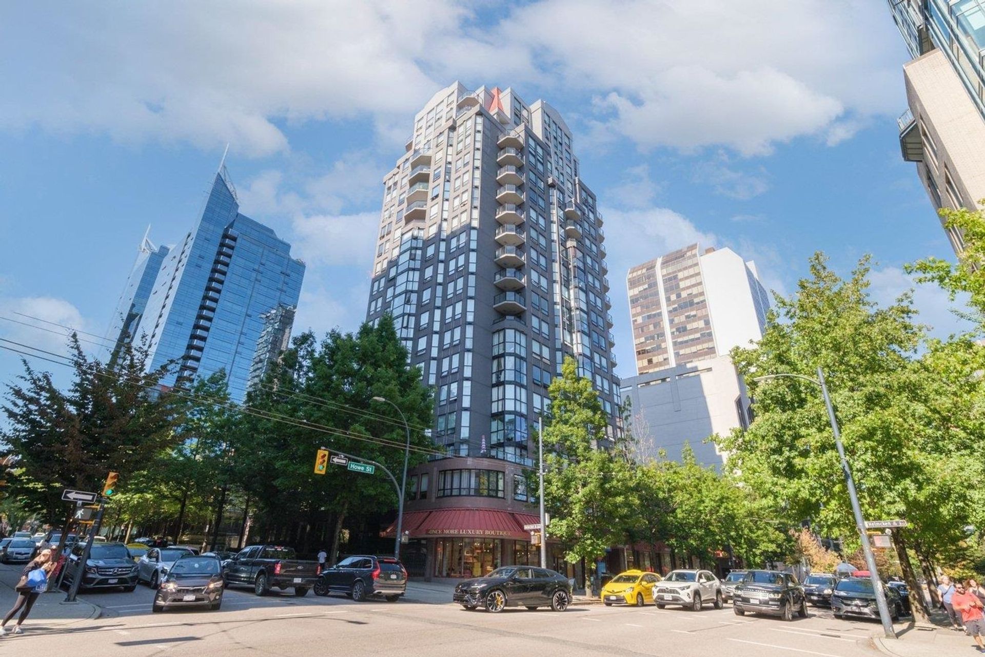 811-helmcken-street-downtown-vw-vancouver-west-01