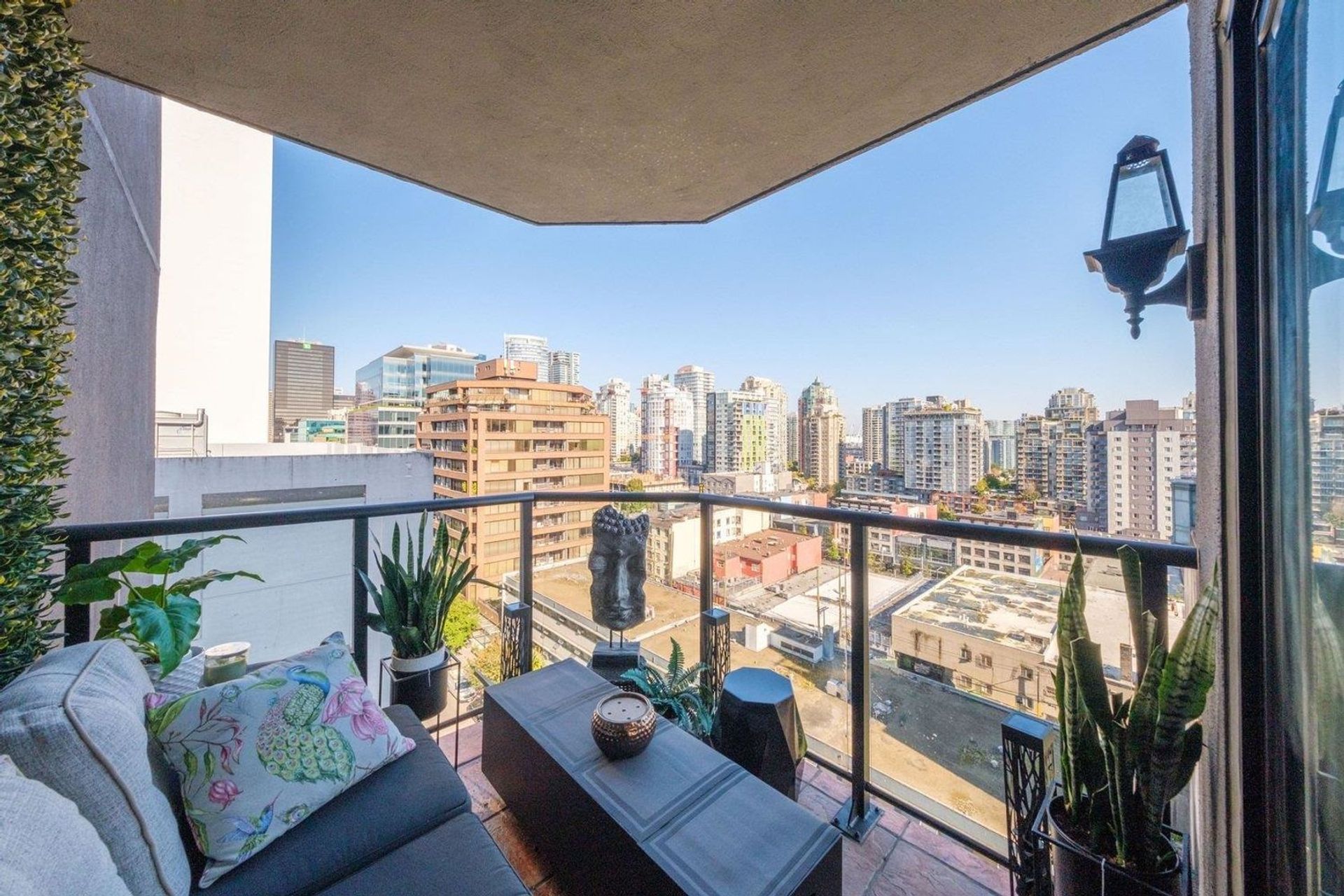 811-helmcken-street-downtown-vw-vancouver-west-09