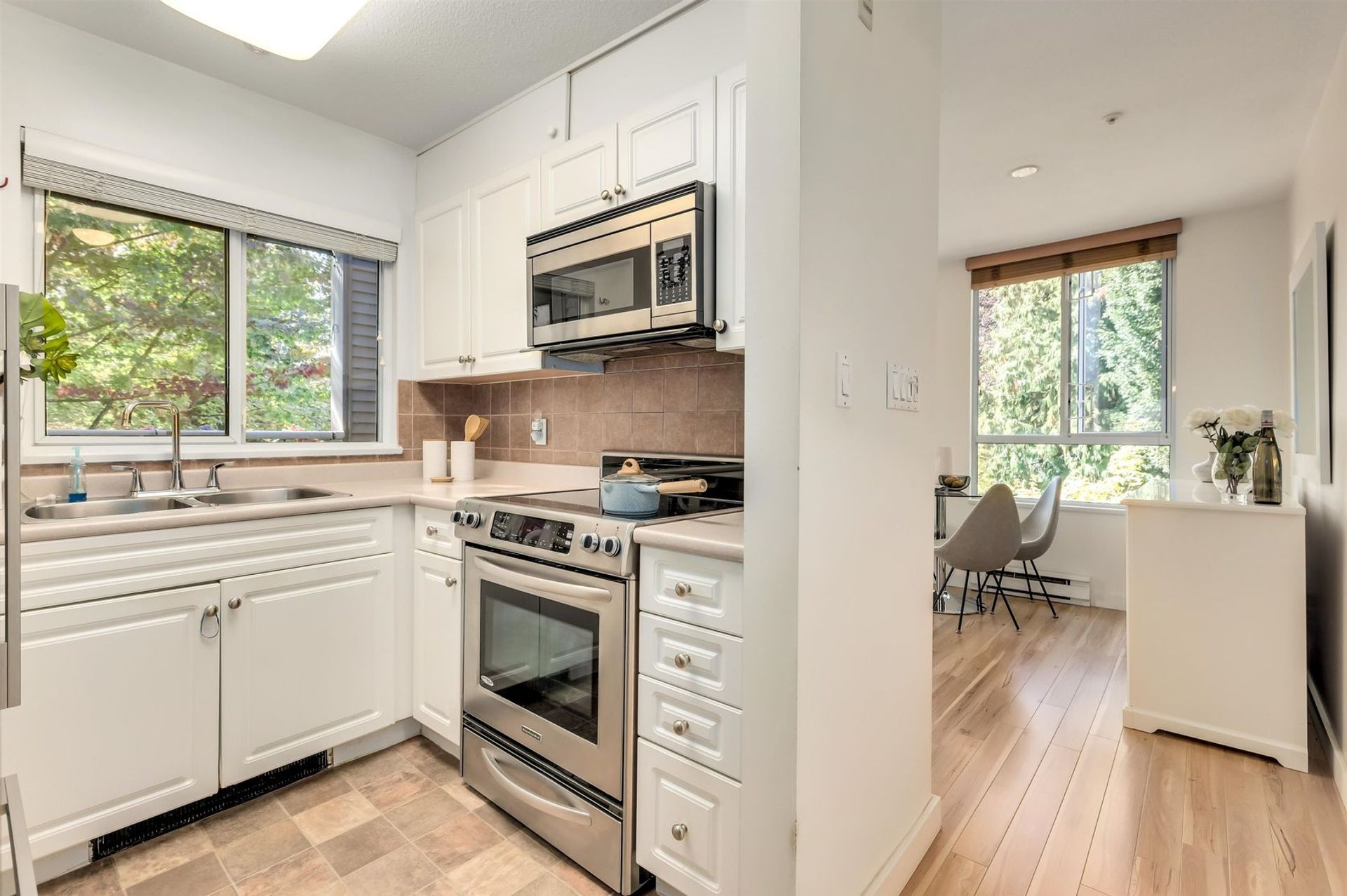 1595-barclay-street-west-end-vw-vancouver-west-11