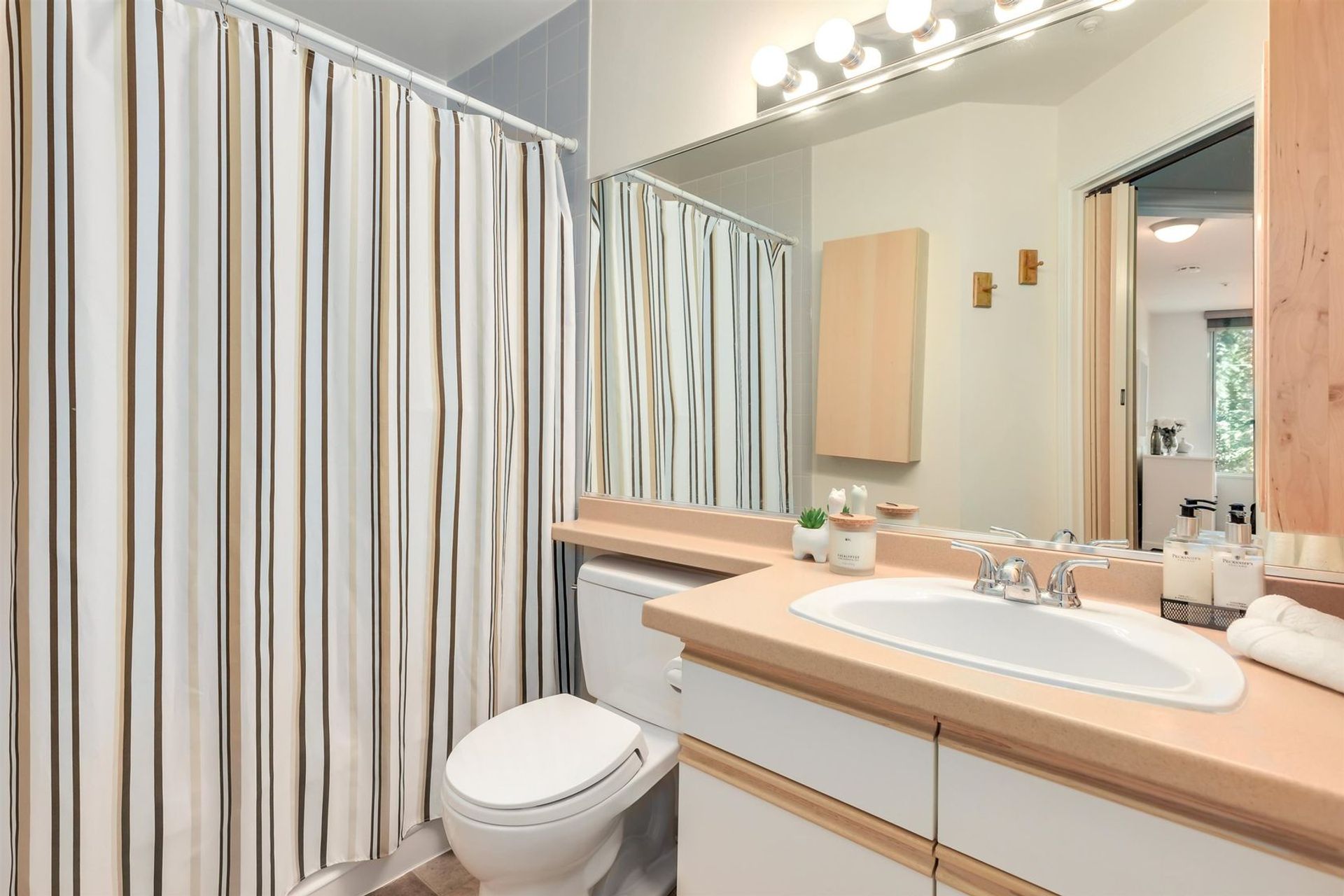 1595-barclay-street-west-end-vw-vancouver-west-14