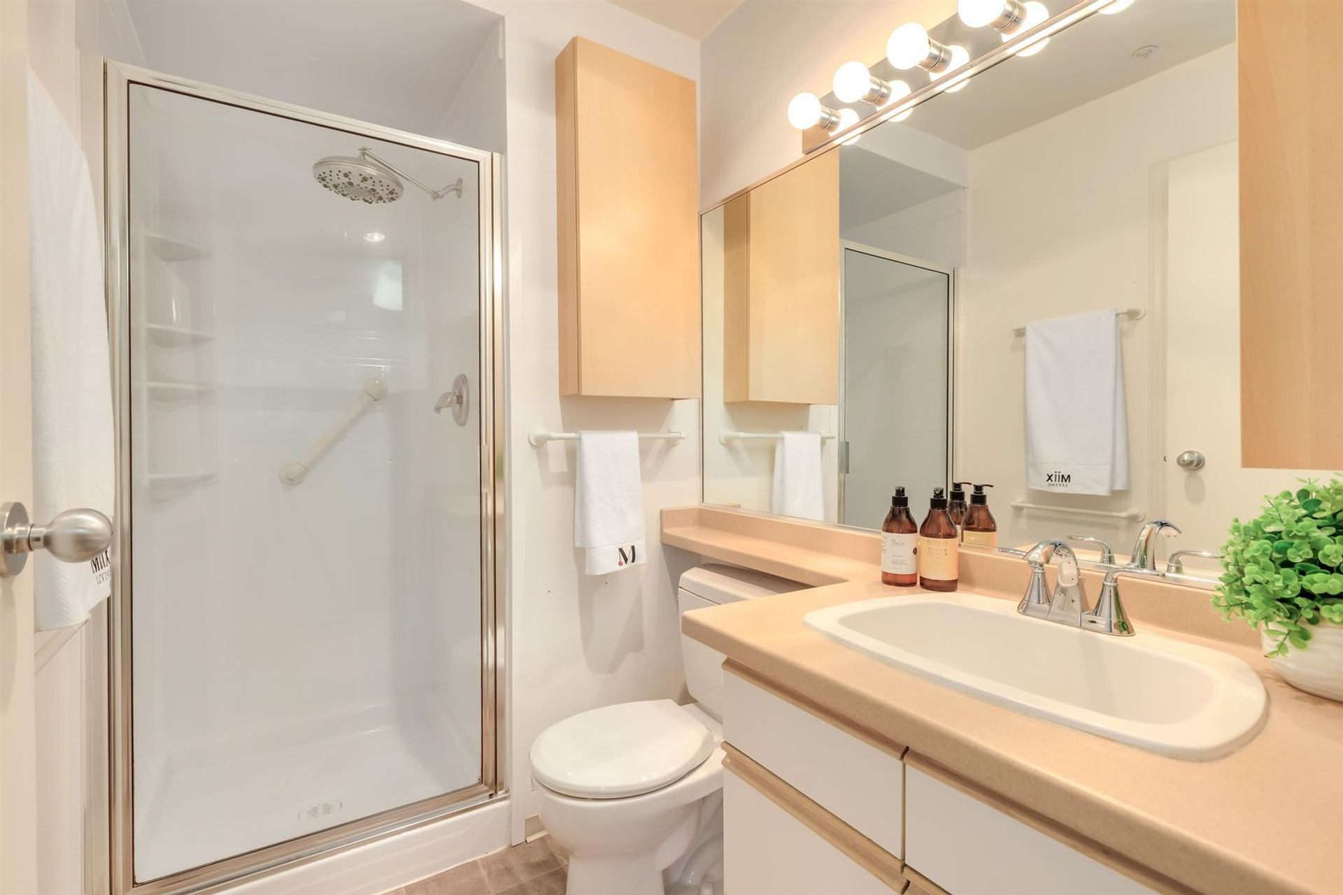 1595-barclay-street-west-end-vw-vancouver-west-16