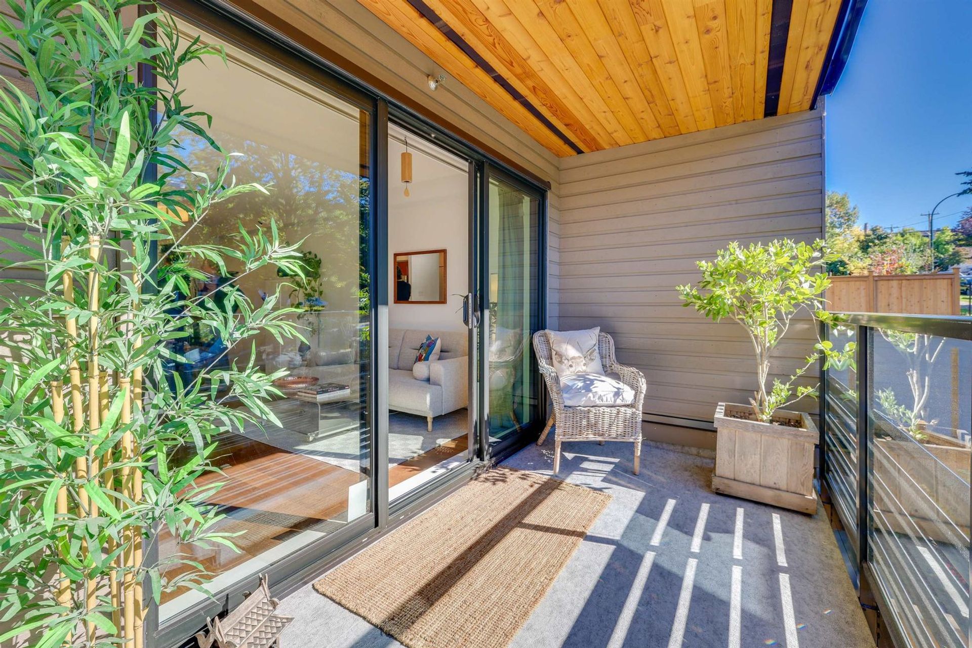 1549-kitchener-street-grandview-woodland-vancouver-east-05