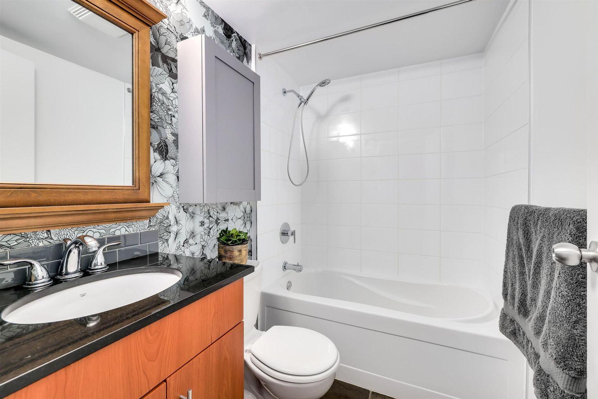 1549-kitchener-street-grandview-woodland-vancouver-east-11