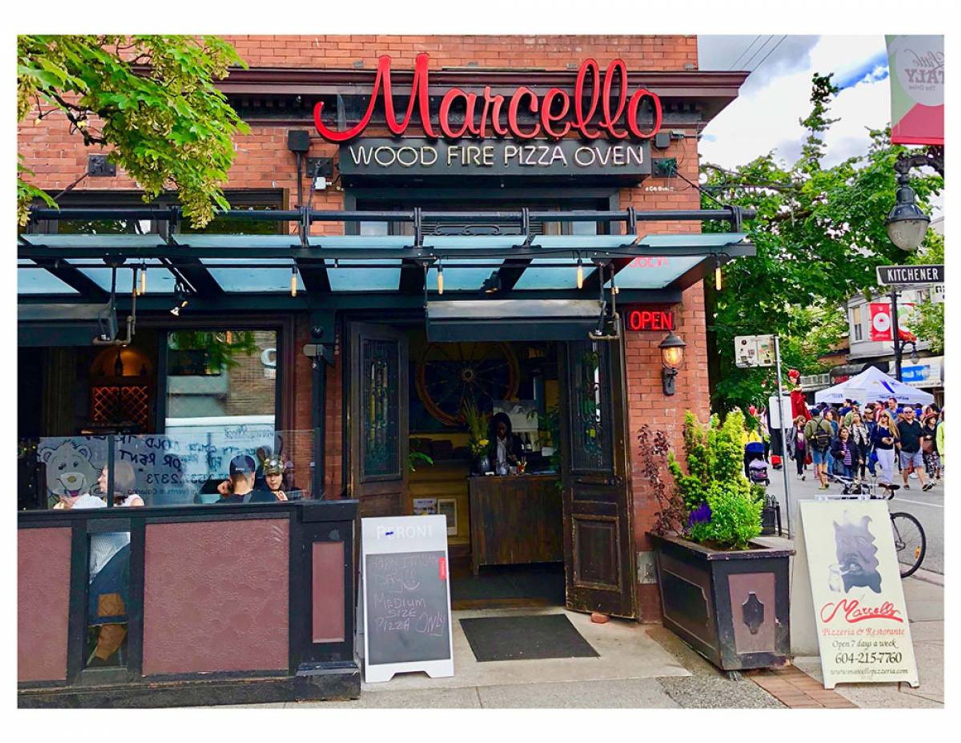 outside_of_the_restaurant_during_the_day_1