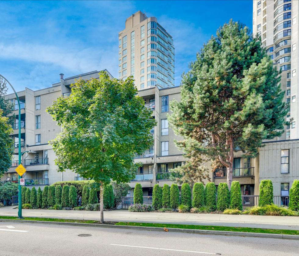 302 - 1040 Pacific Street, West End VW, Vancouver West 4