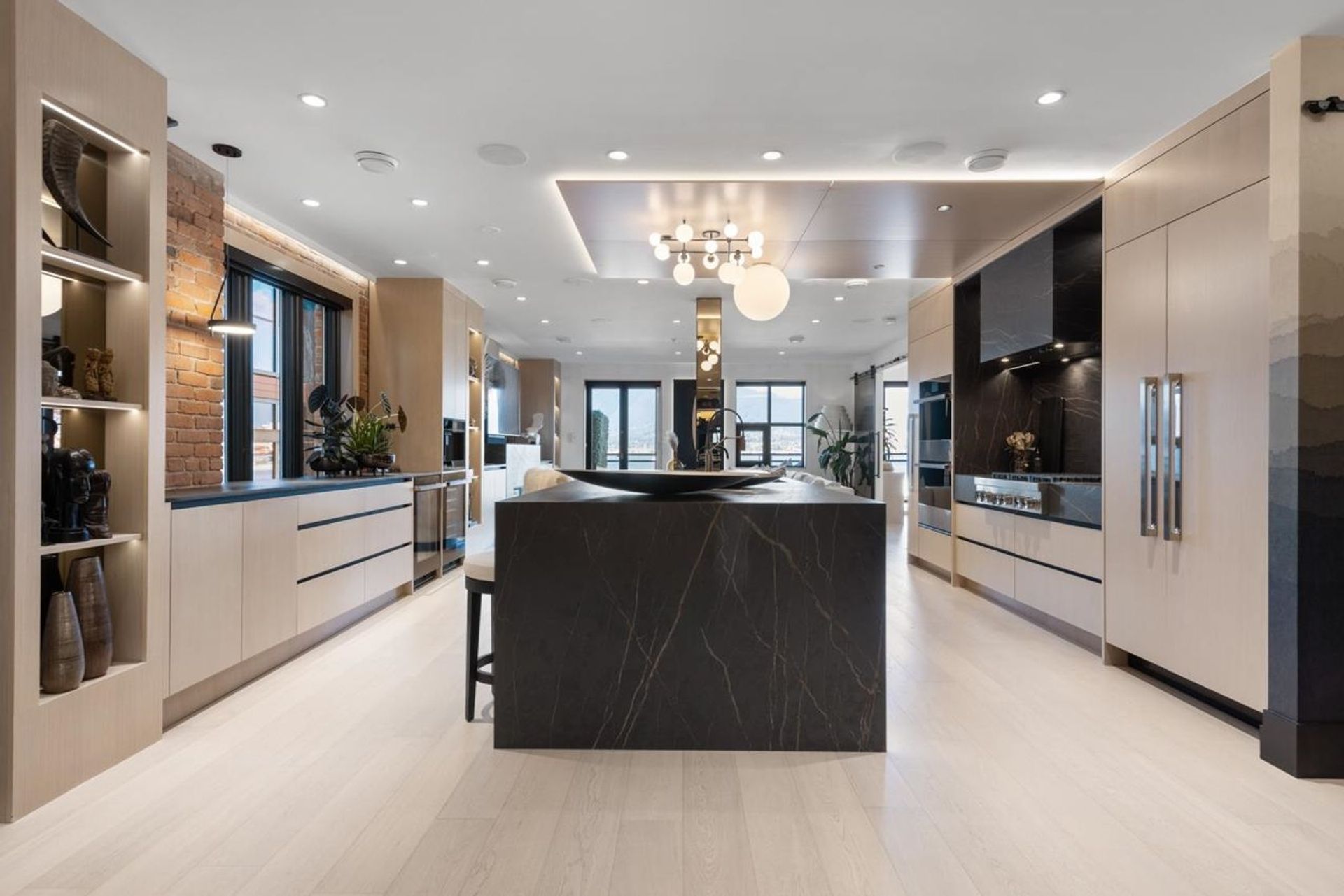 141-water-street-downtown-vw-vancouver-west-02