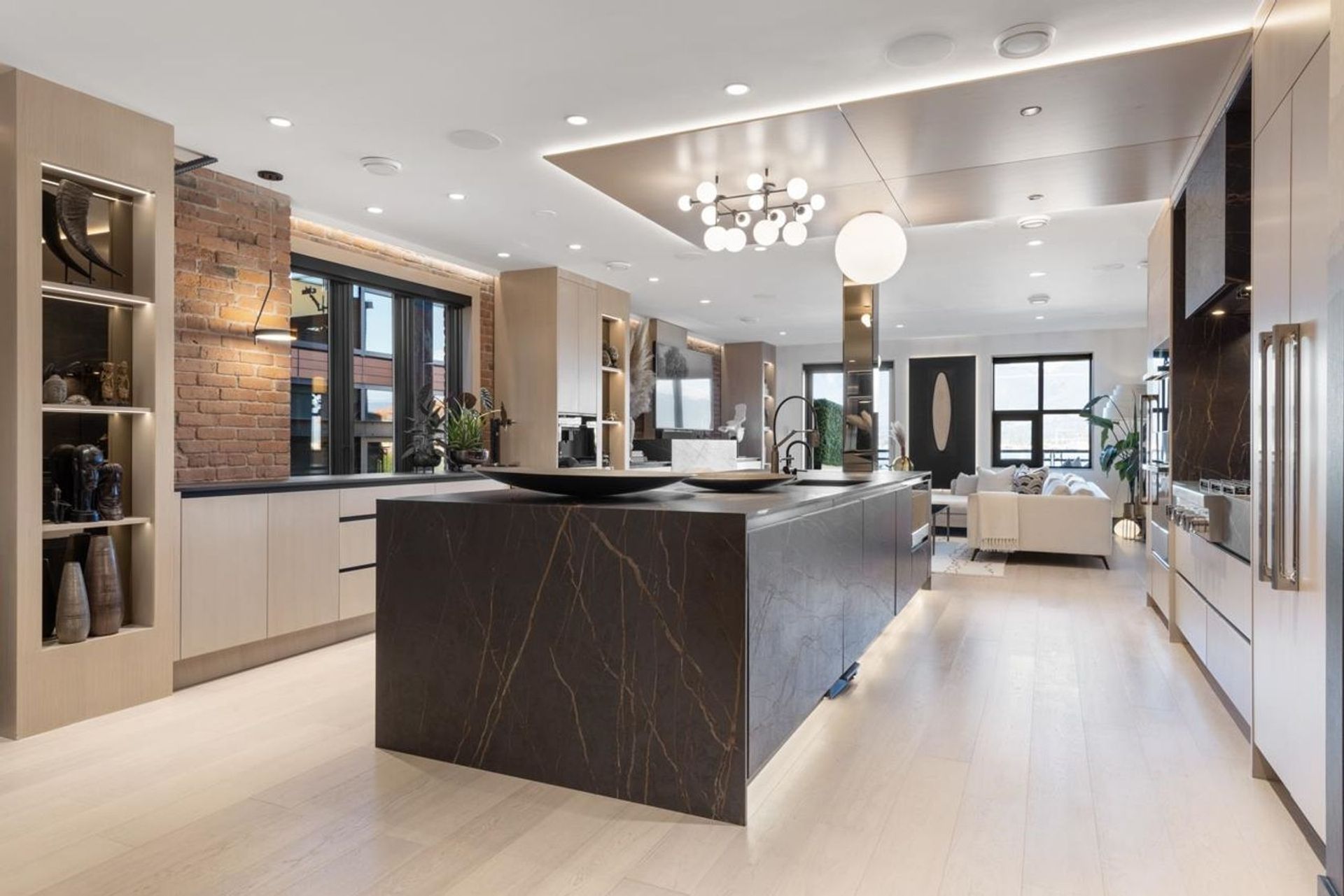 141-water-street-downtown-vw-vancouver-west-03