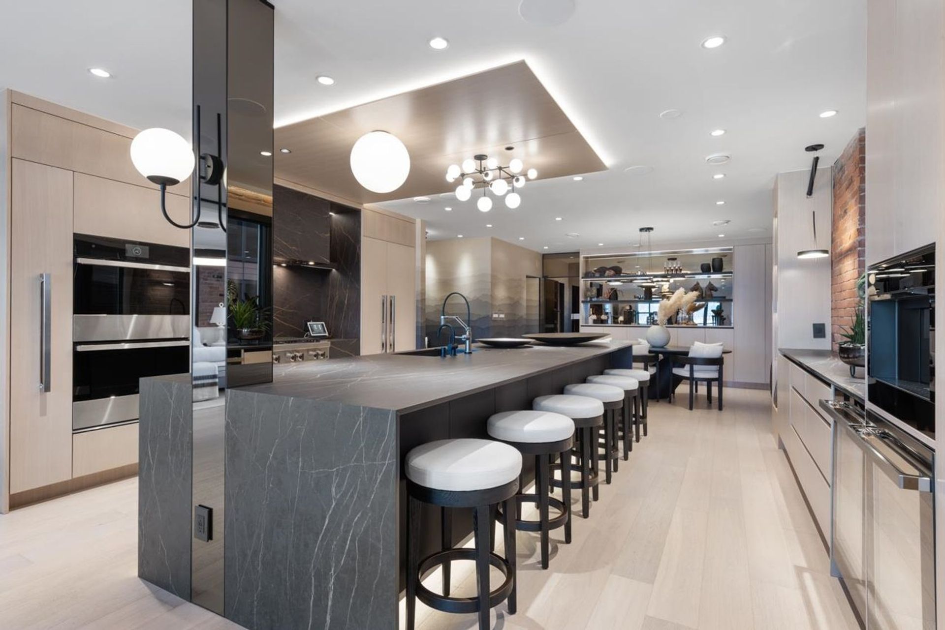 141-water-street-downtown-vw-vancouver-west-06