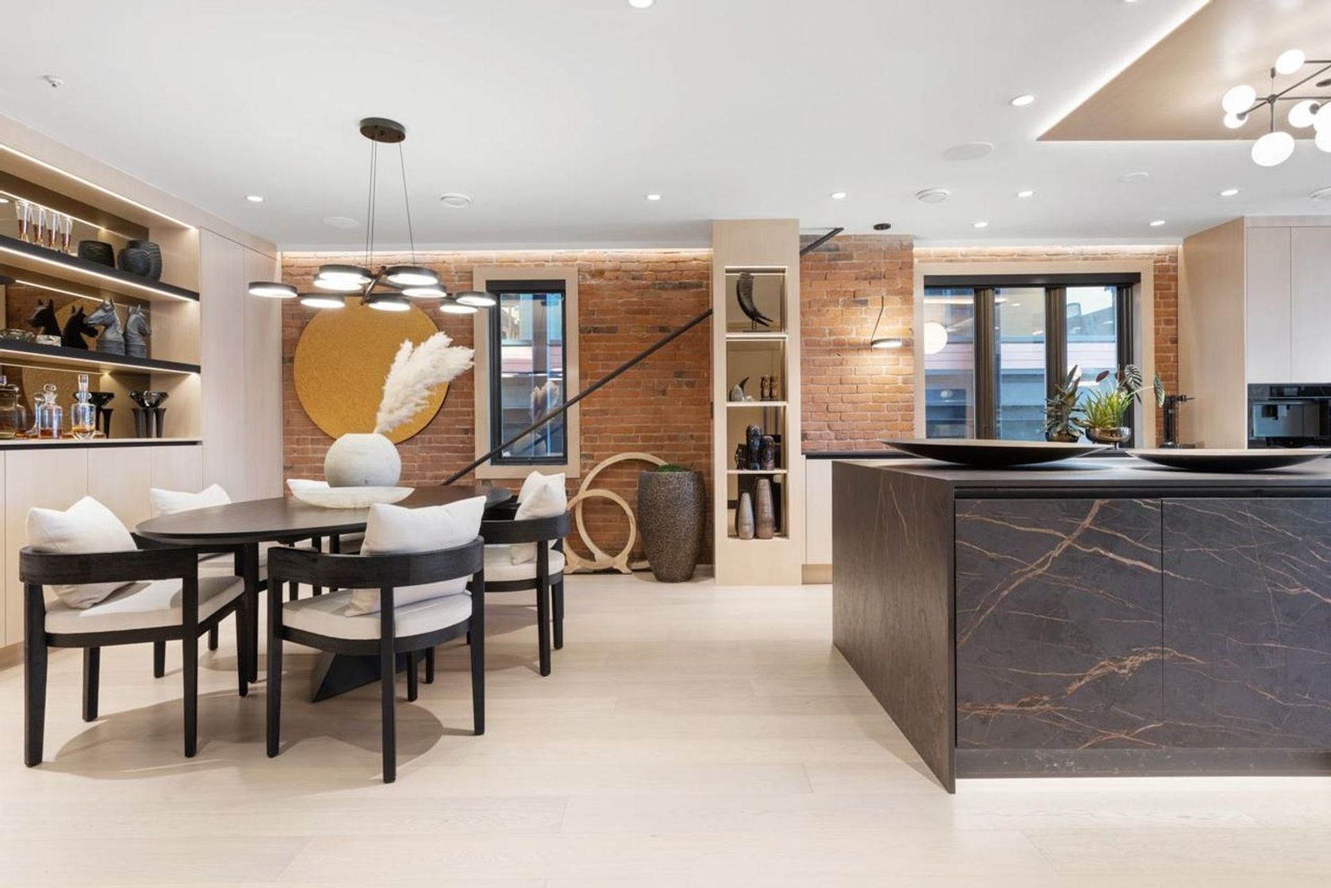 141-water-street-downtown-vw-vancouver-west-09