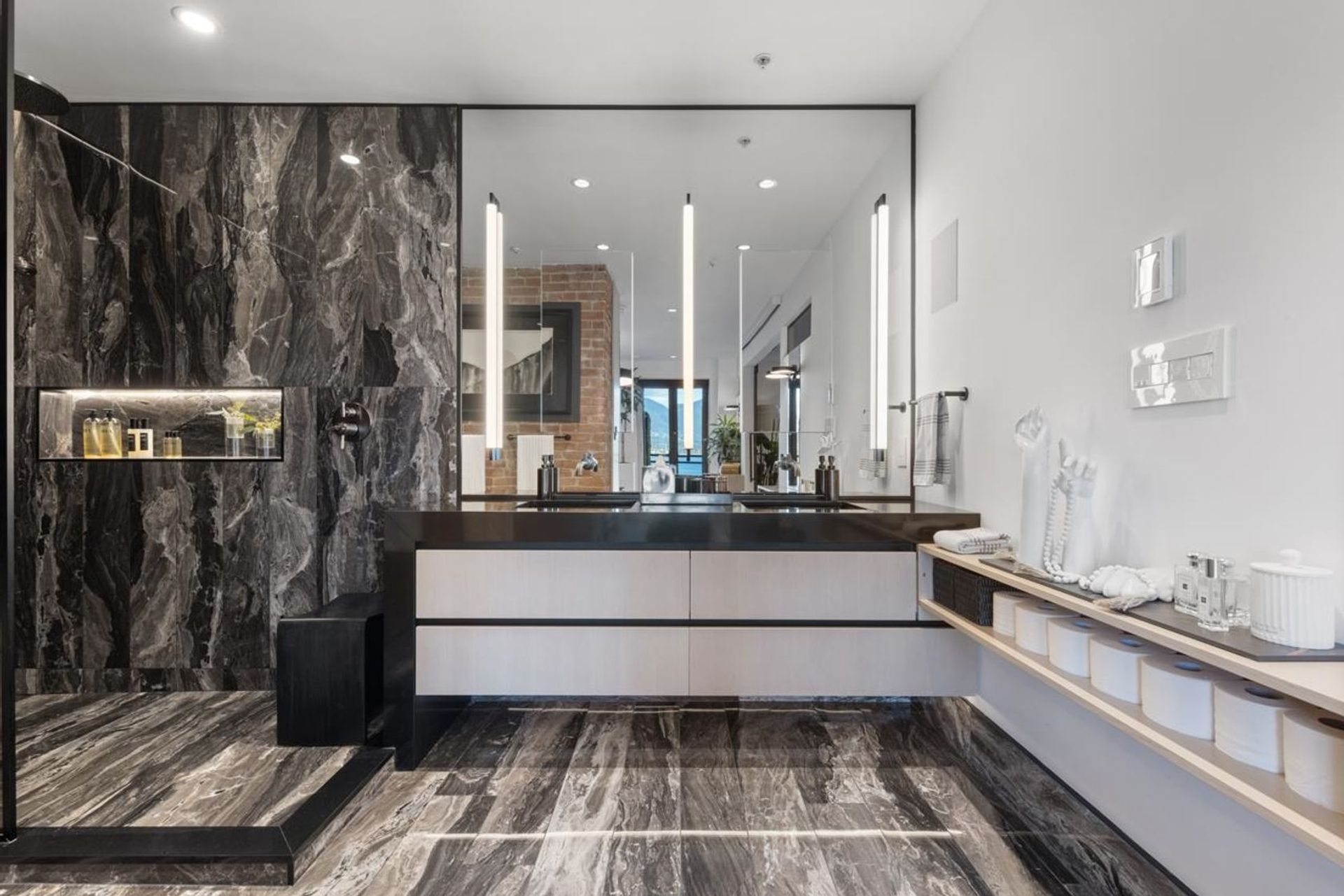 141-water-street-downtown-vw-vancouver-west-23