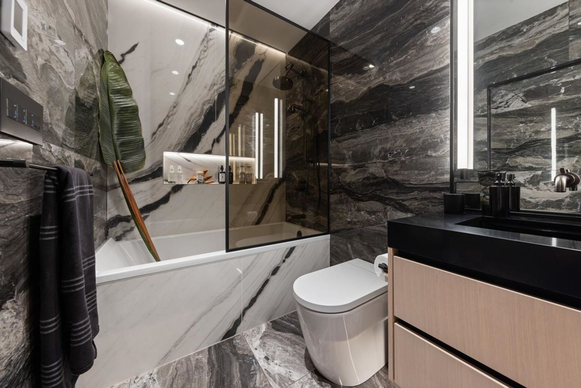 141-water-street-downtown-vw-vancouver-west-30