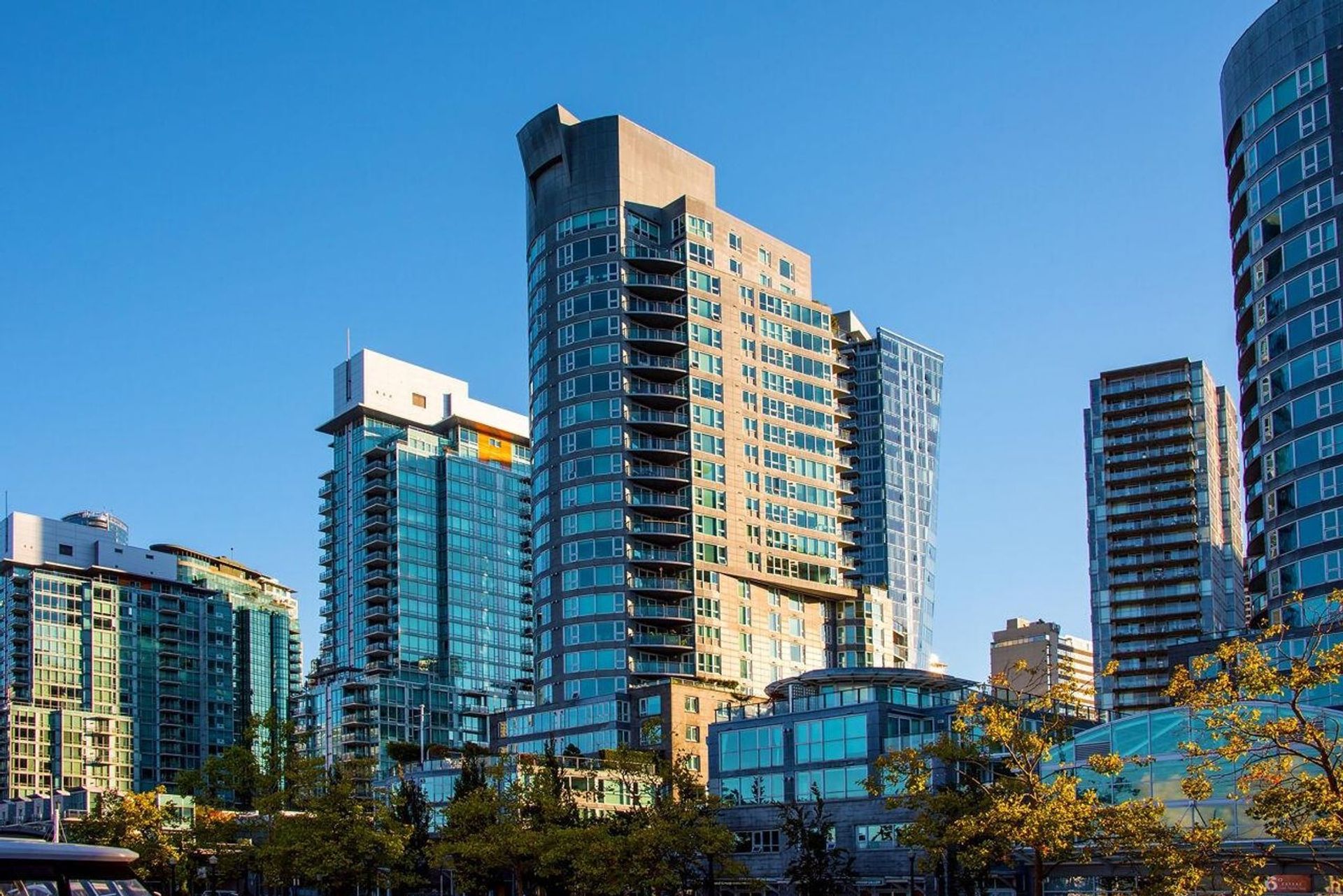 535-nicola-street-coal-harbour-vancouver-west-03