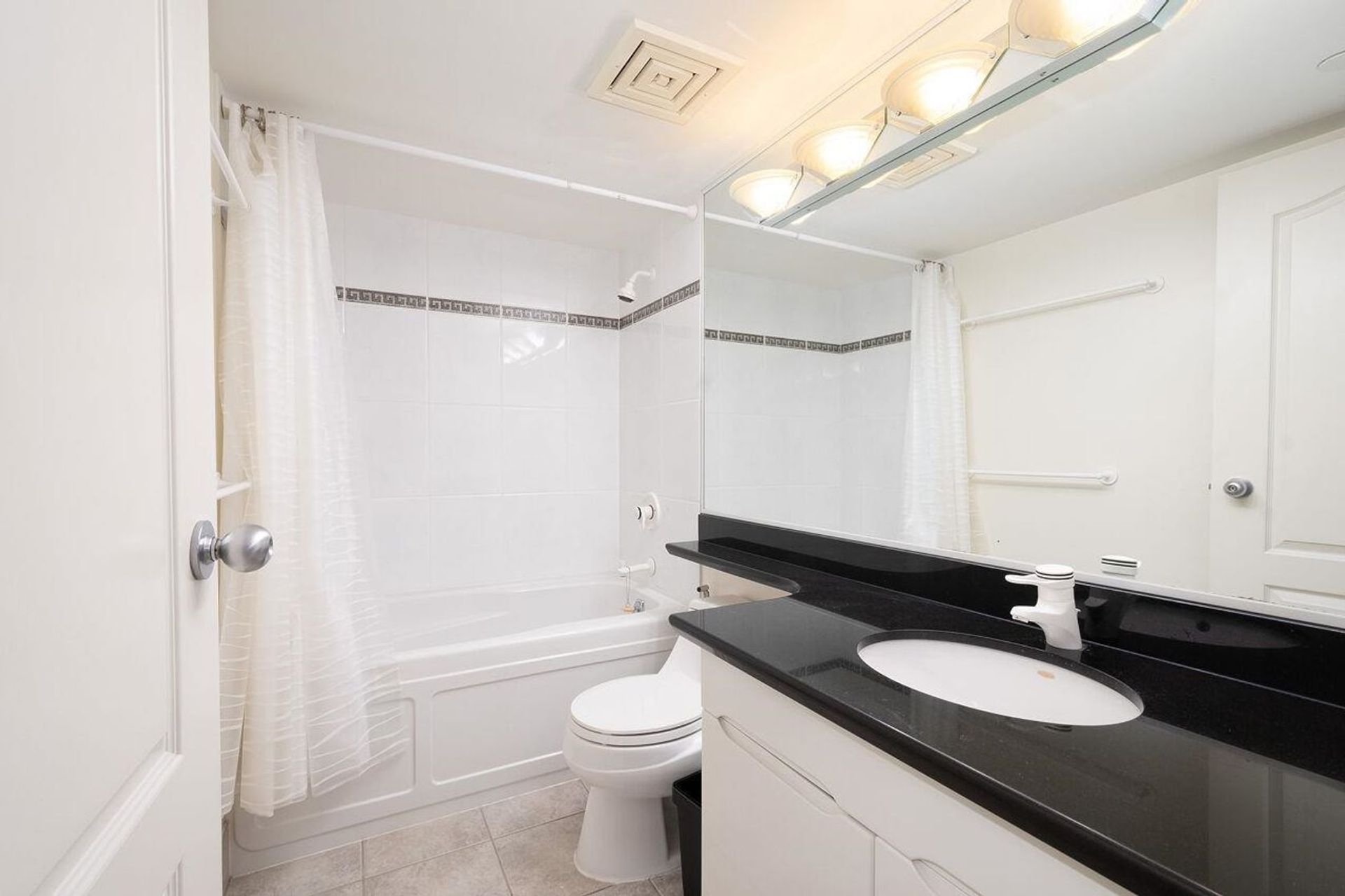 535-nicola-street-coal-harbour-vancouver-west-24