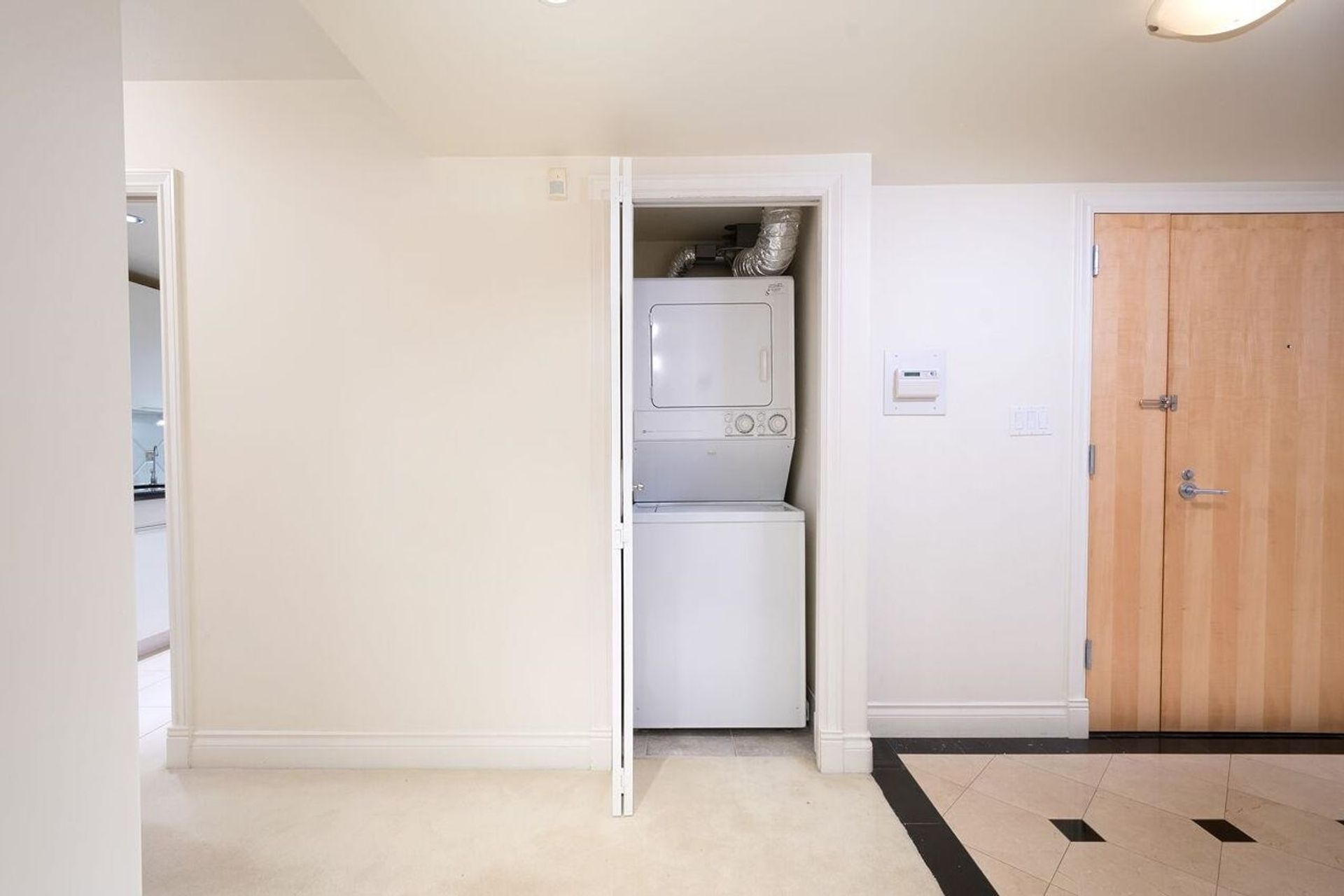 535-nicola-street-coal-harbour-vancouver-west-25