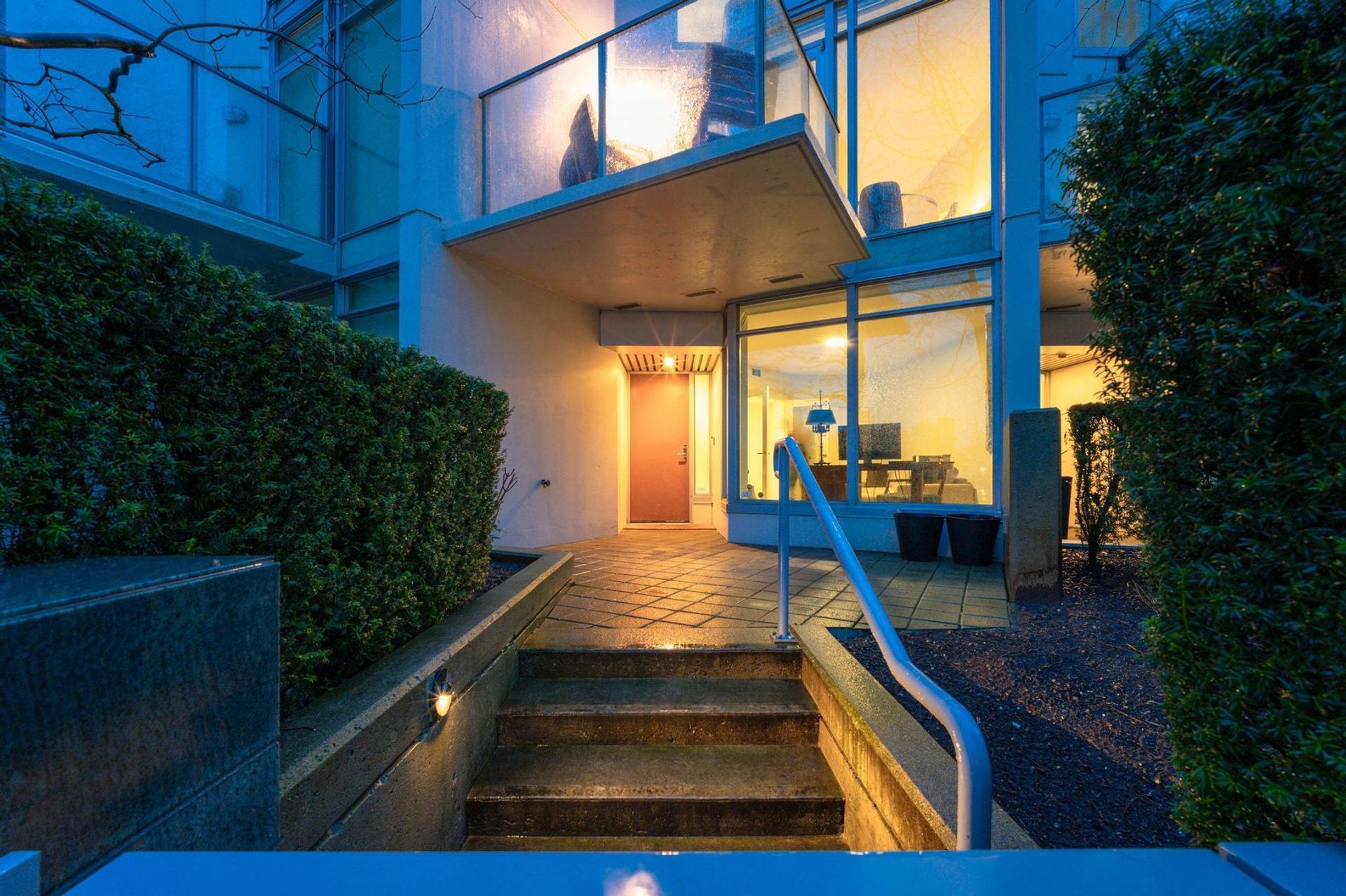 1628-bayshore-drive-coal-harbour-vancouver-west-02-1