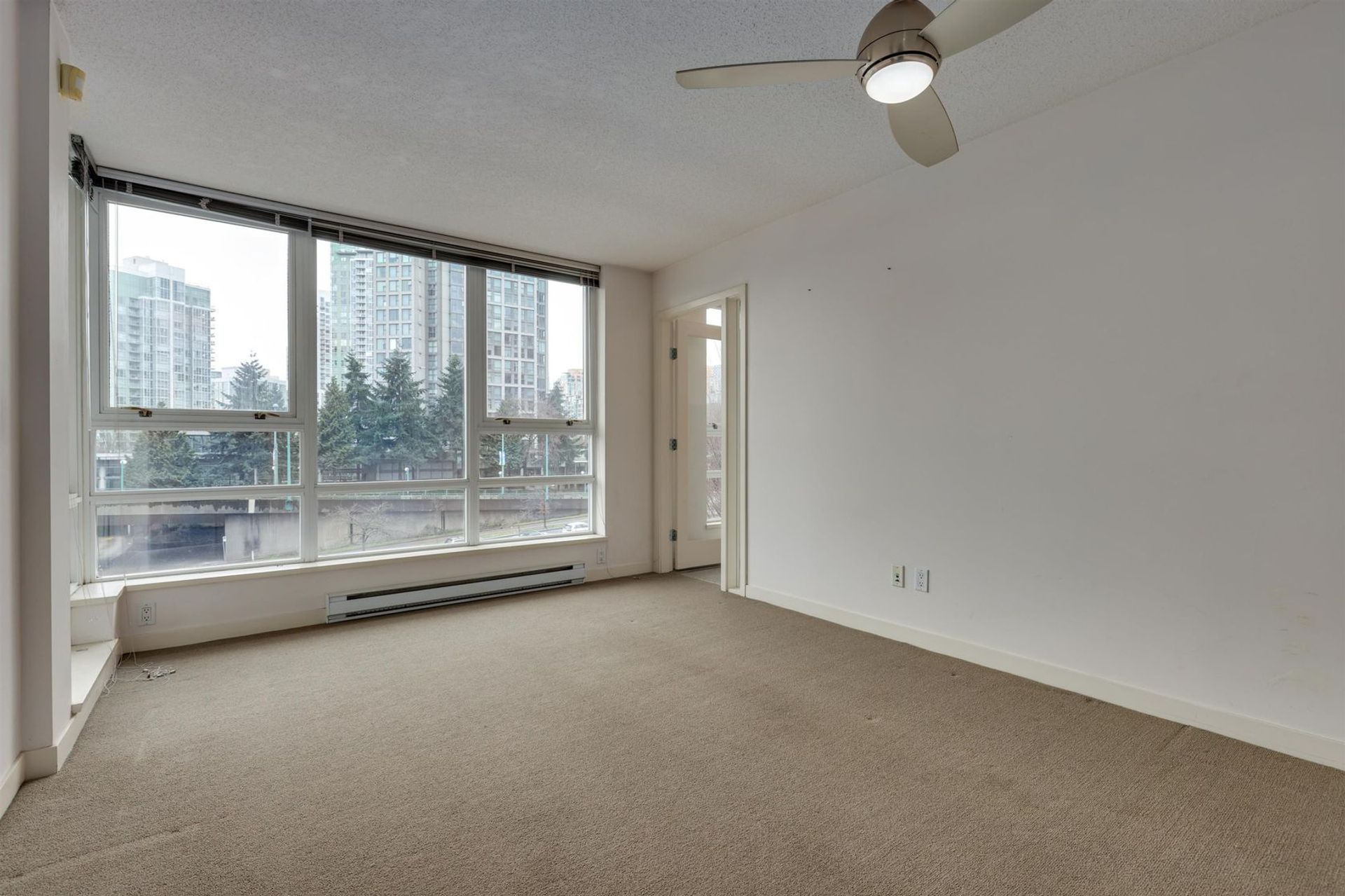 939-expo-boulevard-yaletown-vancouver-west-05