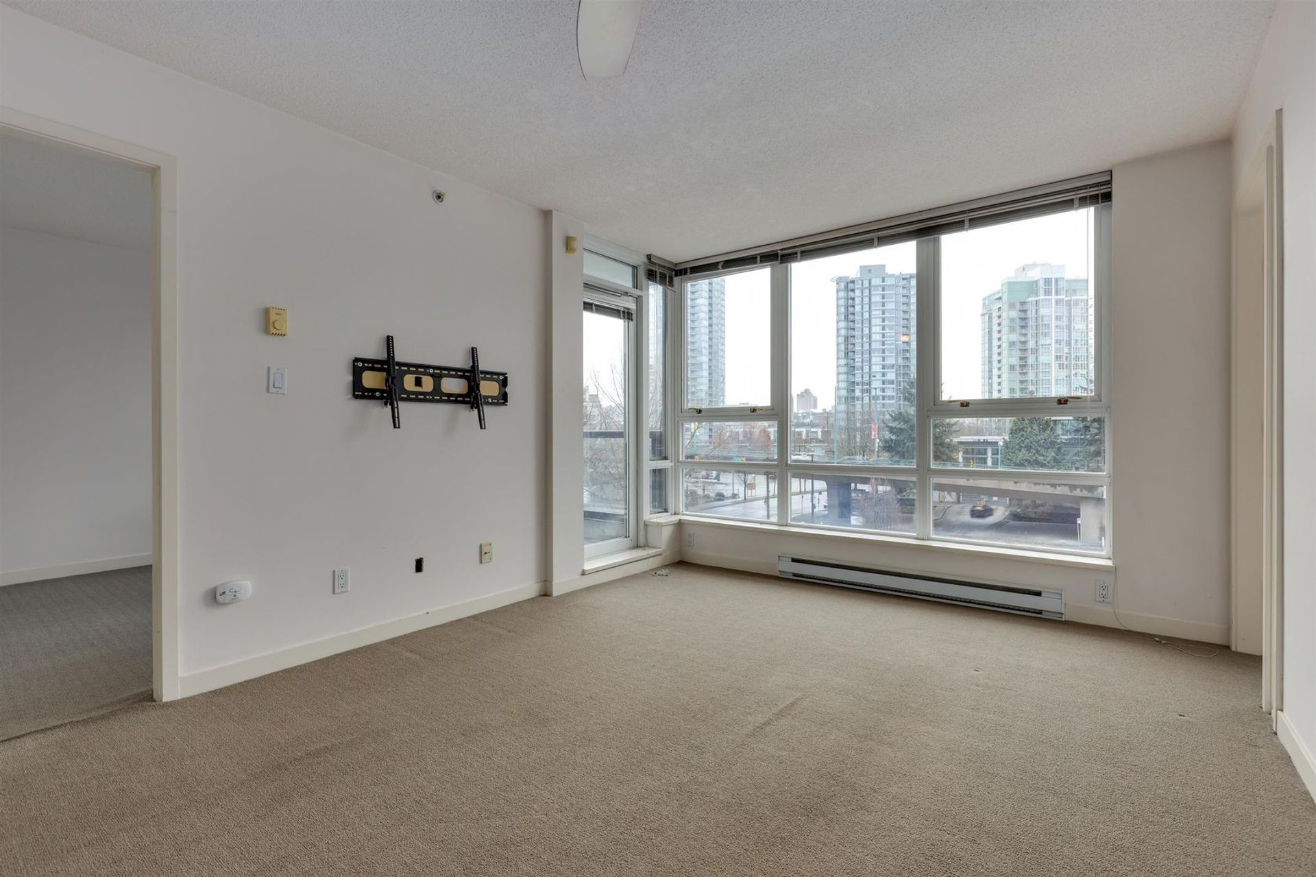 939-expo-boulevard-yaletown-vancouver-west-08
