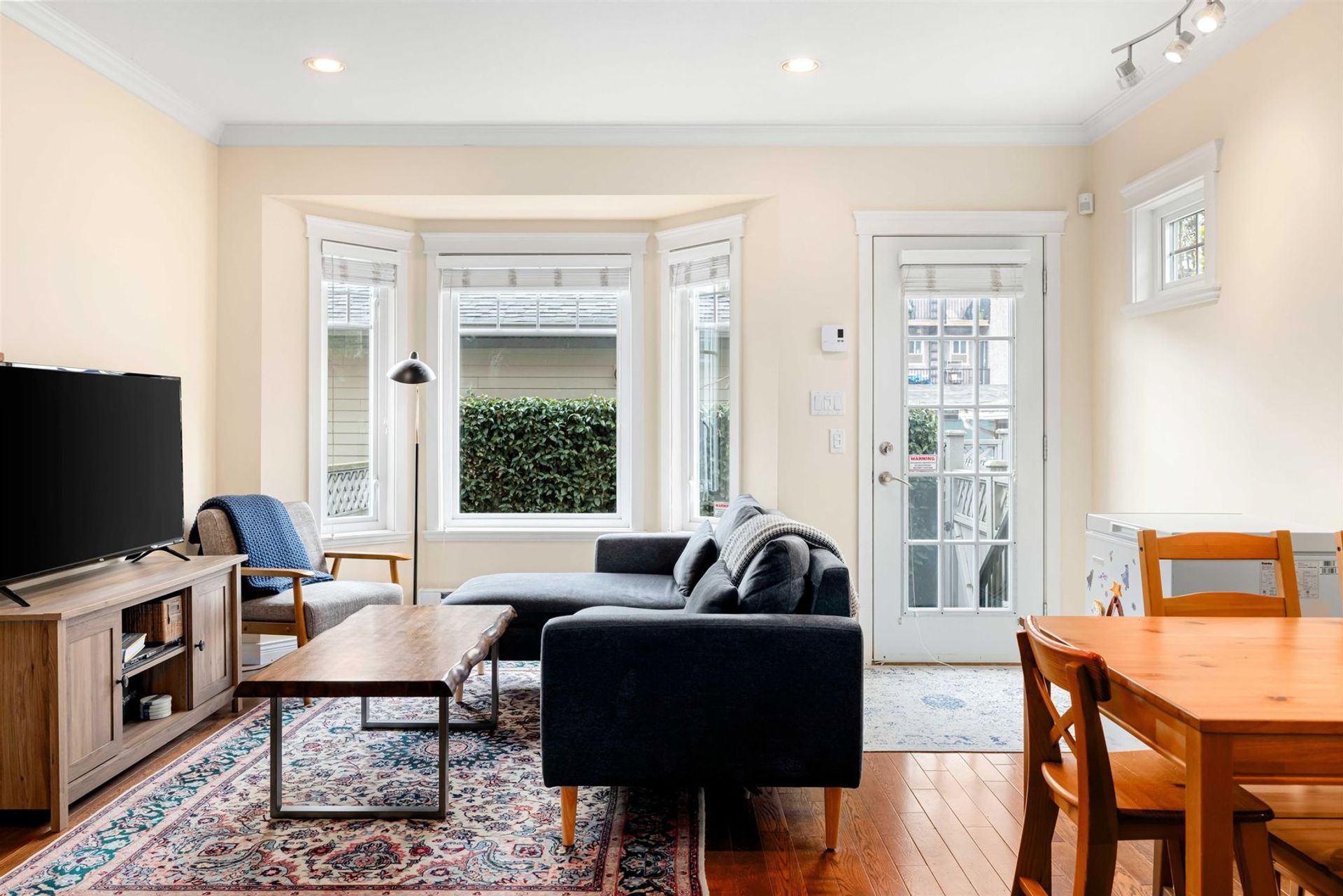 1780-e-georgia-street-hastings-vancouver-east-01