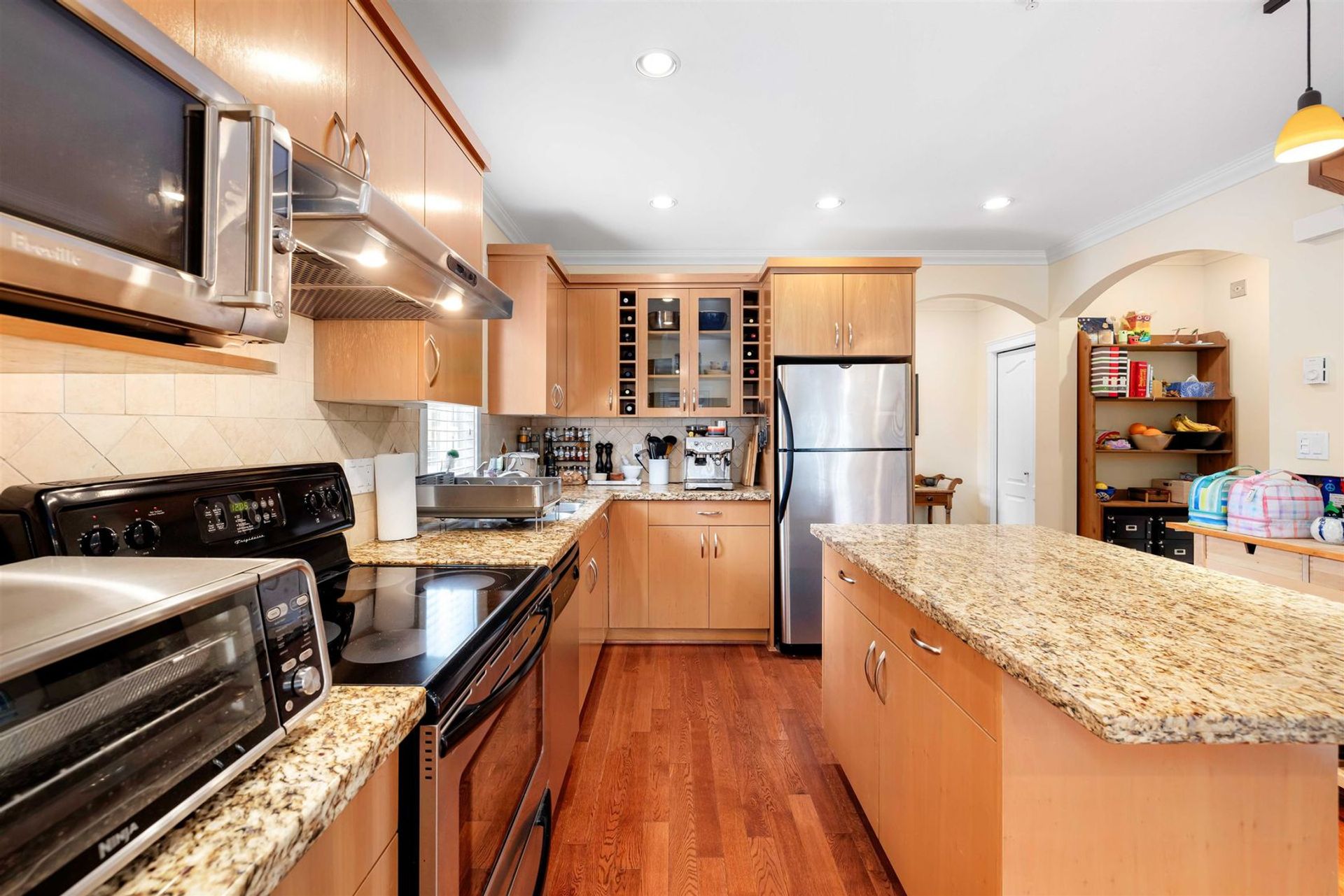 1780-e-georgia-street-hastings-vancouver-east-06