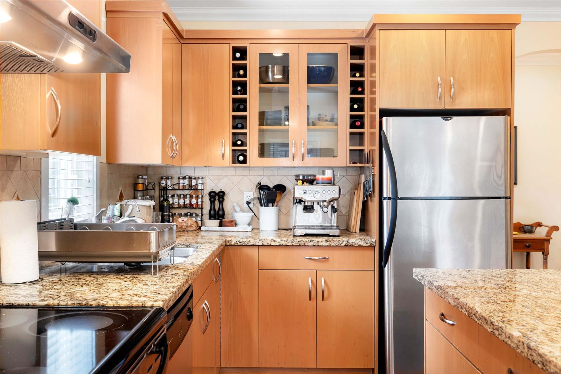 1780-e-georgia-street-hastings-vancouver-east-09