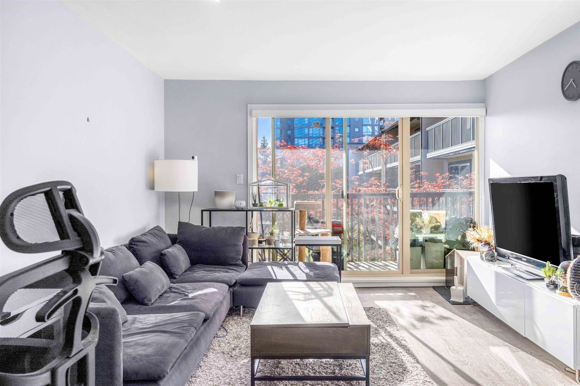 9847-manchester-drive-cariboo-burnaby-north-03